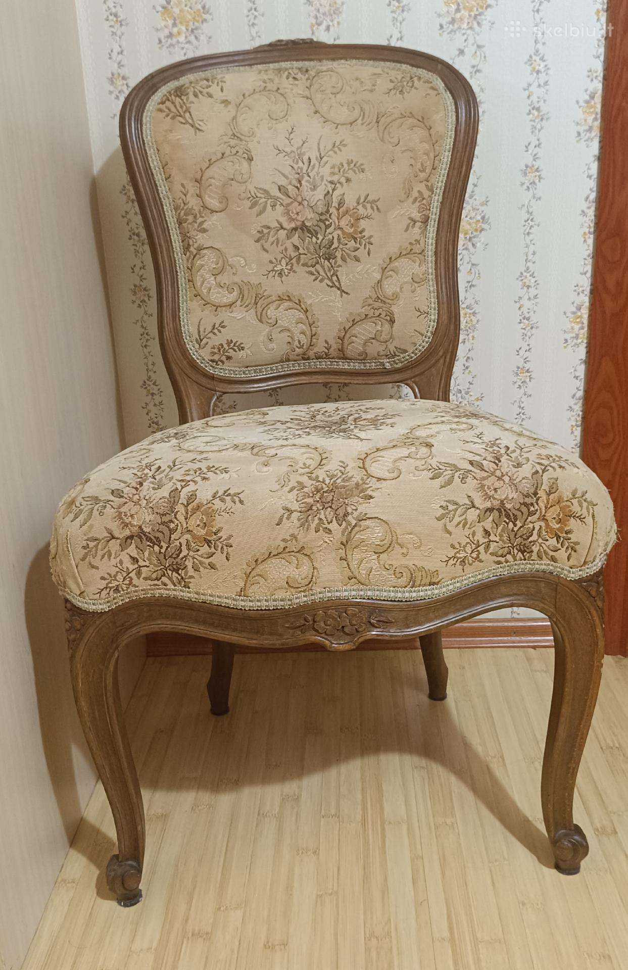 Retro stiliaus kėdė