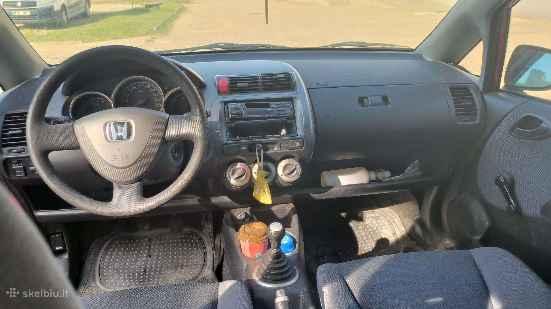 Parduodami „Honda Jazz“ ir kiti automobilių prieda
