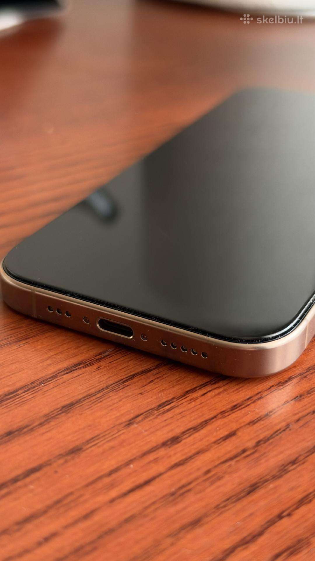 iPhone 16 pro 512g Desert titan