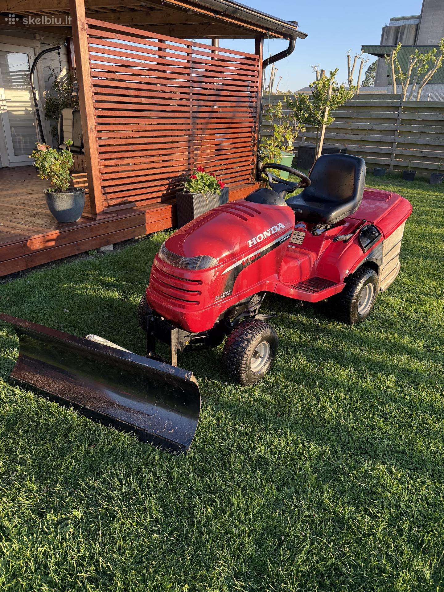Honda 2417 be pjovimo dekos