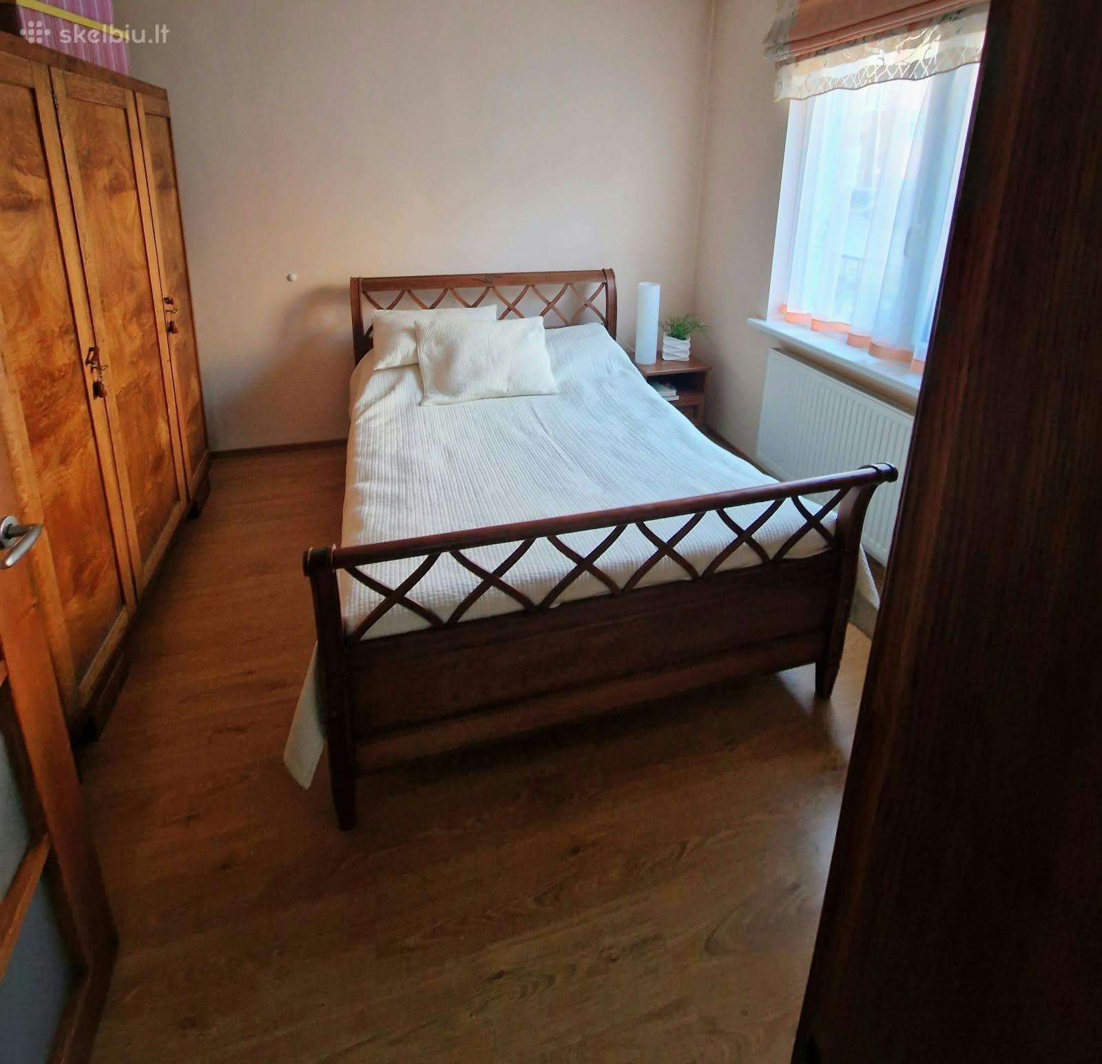 Medinės lovos rėmas su grotelėmis 140/200