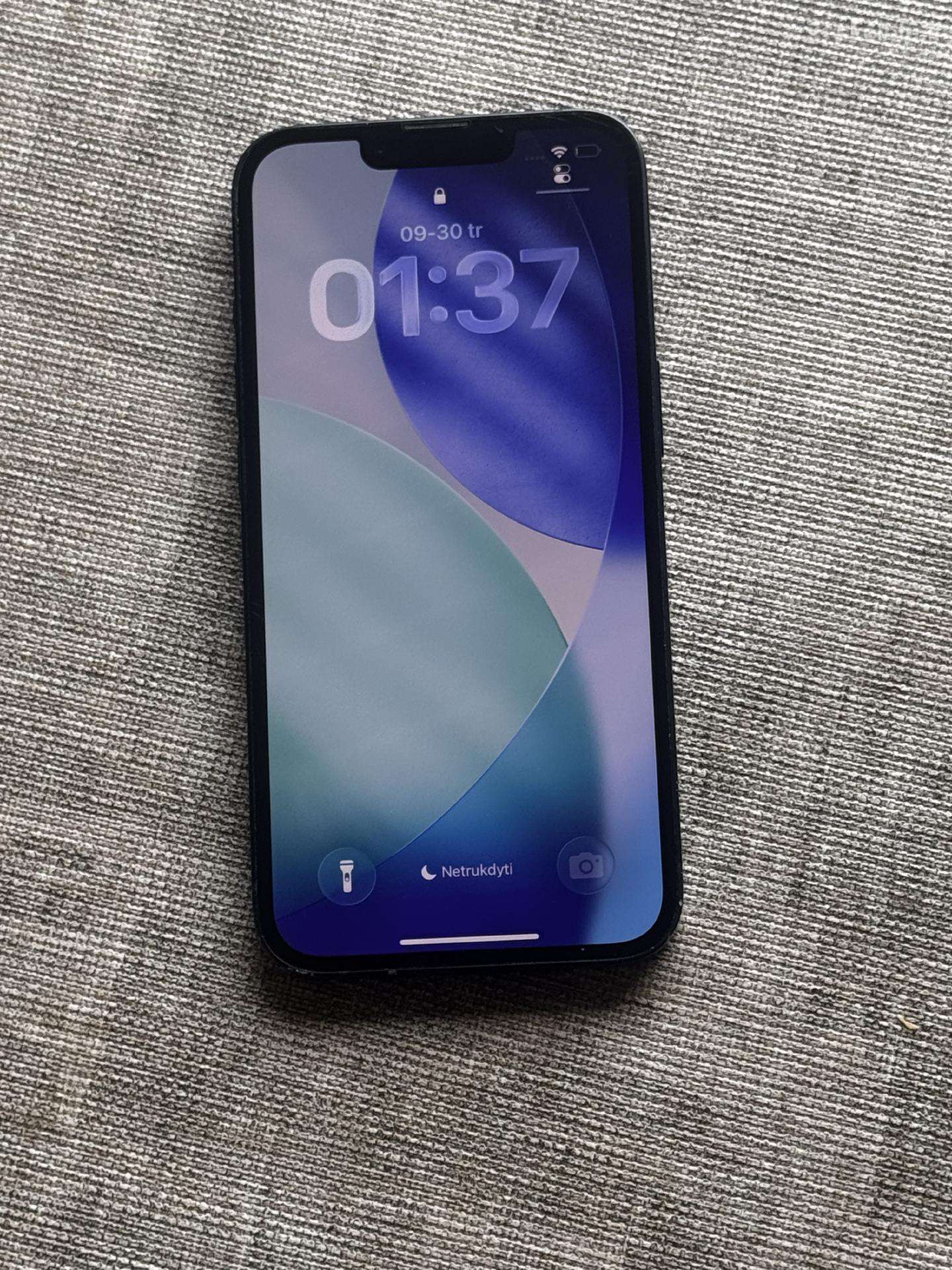 iPhone 13