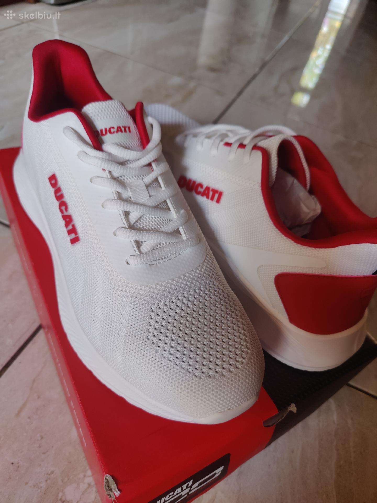 Vyriški sportbačiai Ducati