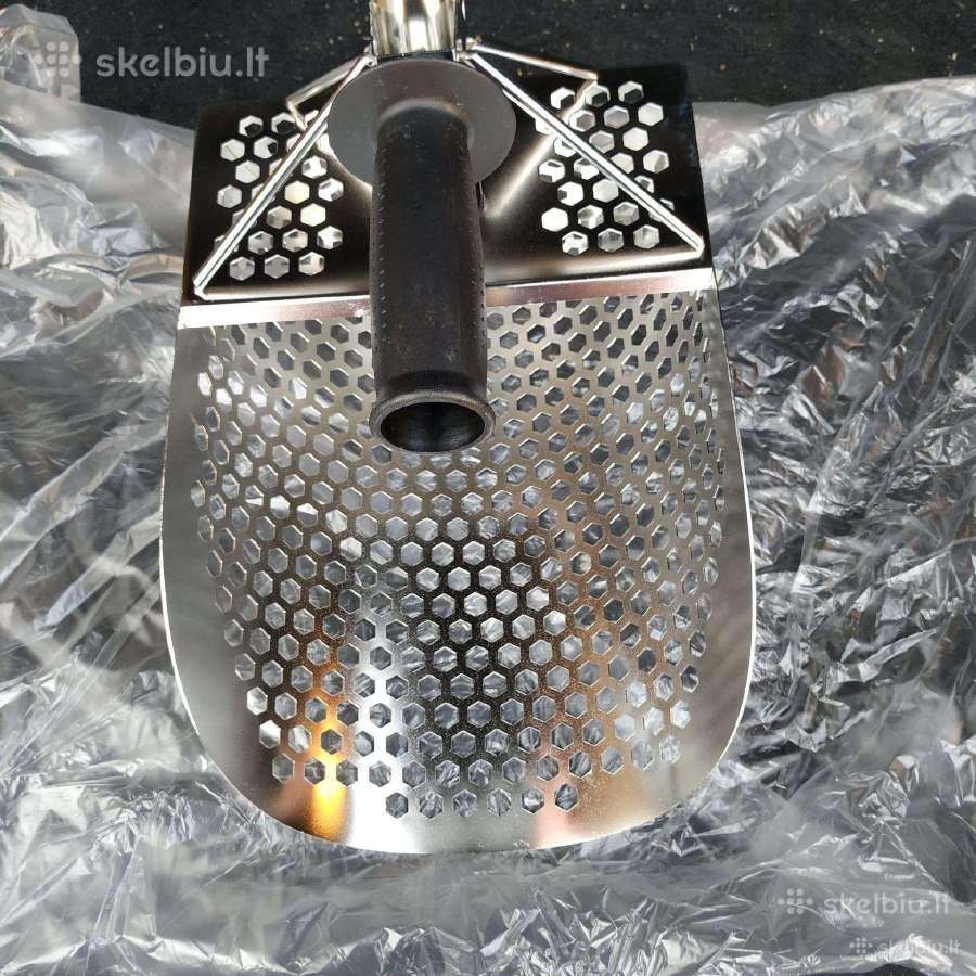 Nerūdijantis smėlio samtis metalo paieškoms
