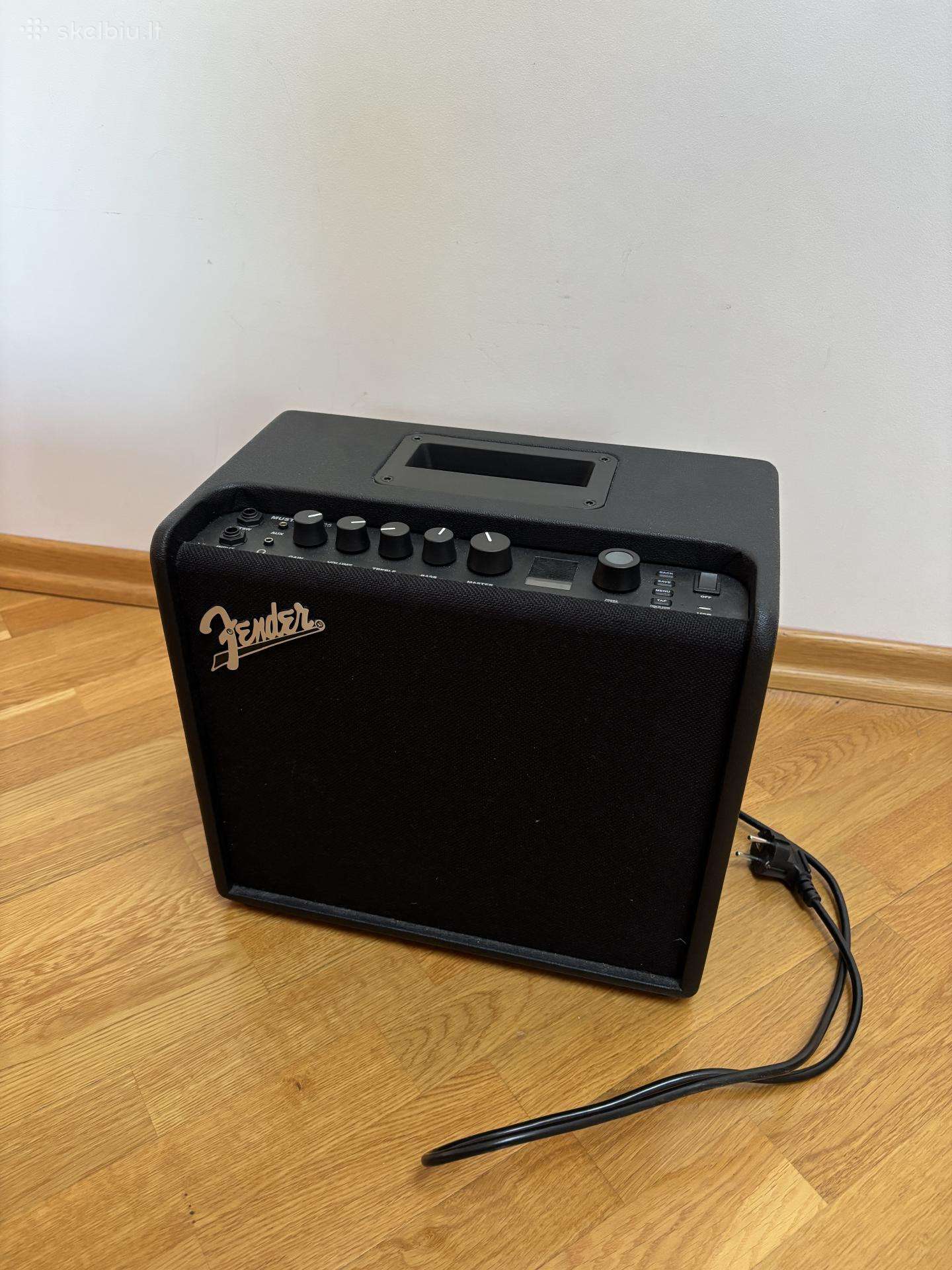 Fender Mustang Lt25 gitaros stiprintuvas