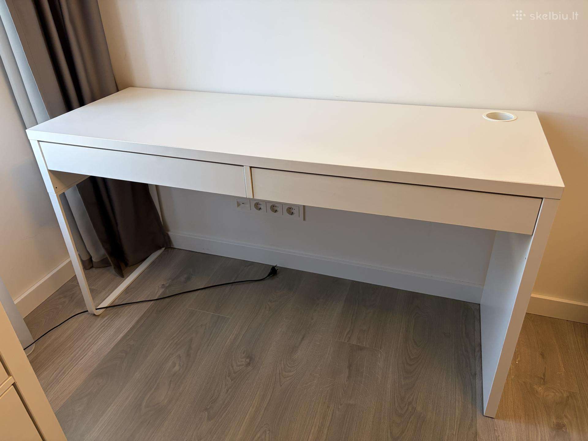 Parduodamas Ikea Micke rašomasis stalas, baltos sp