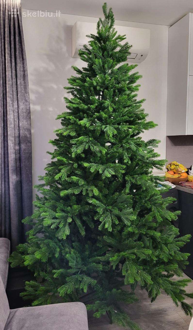 Parduodu eglutę