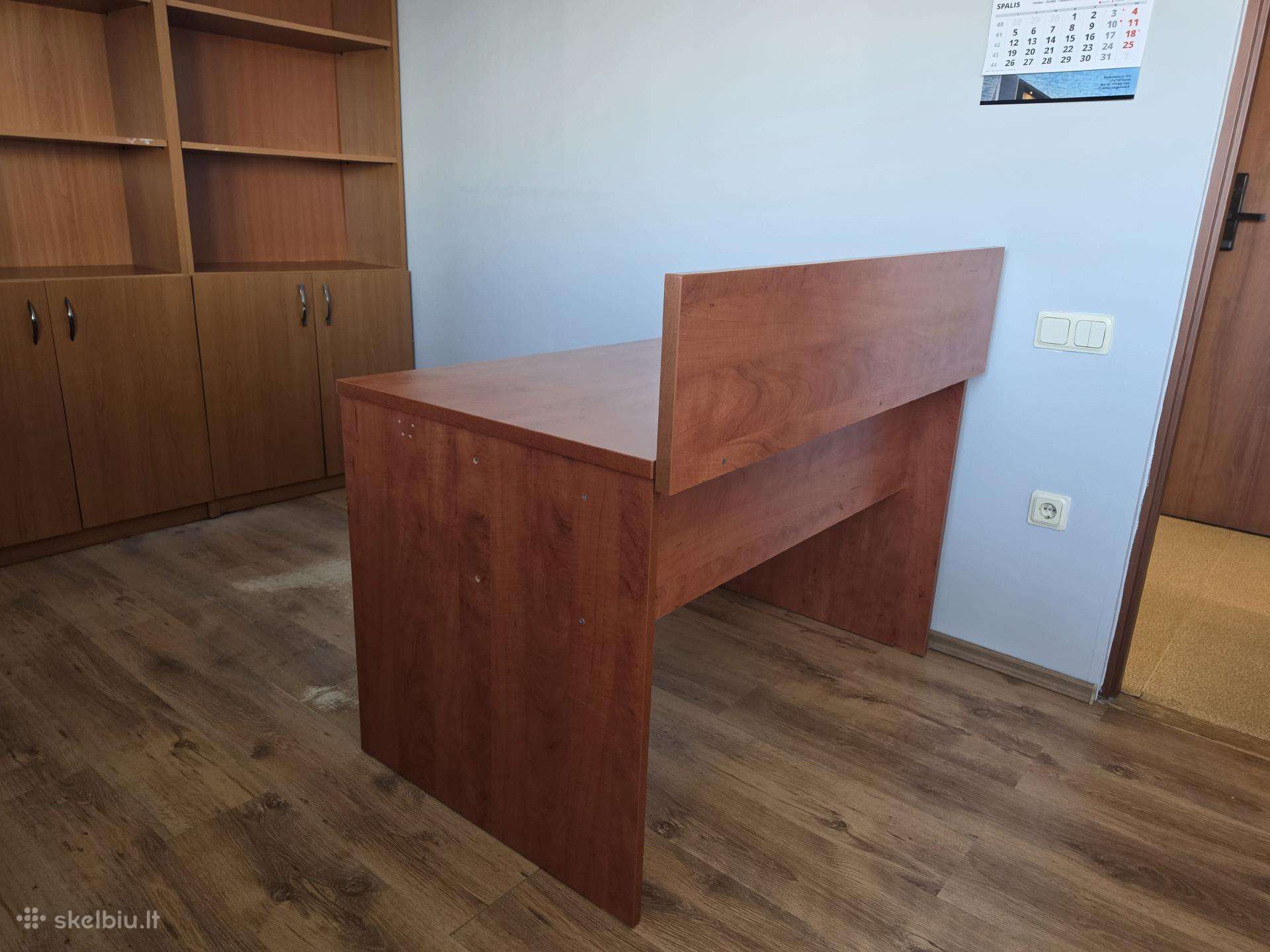 Naudoti biuro stalai