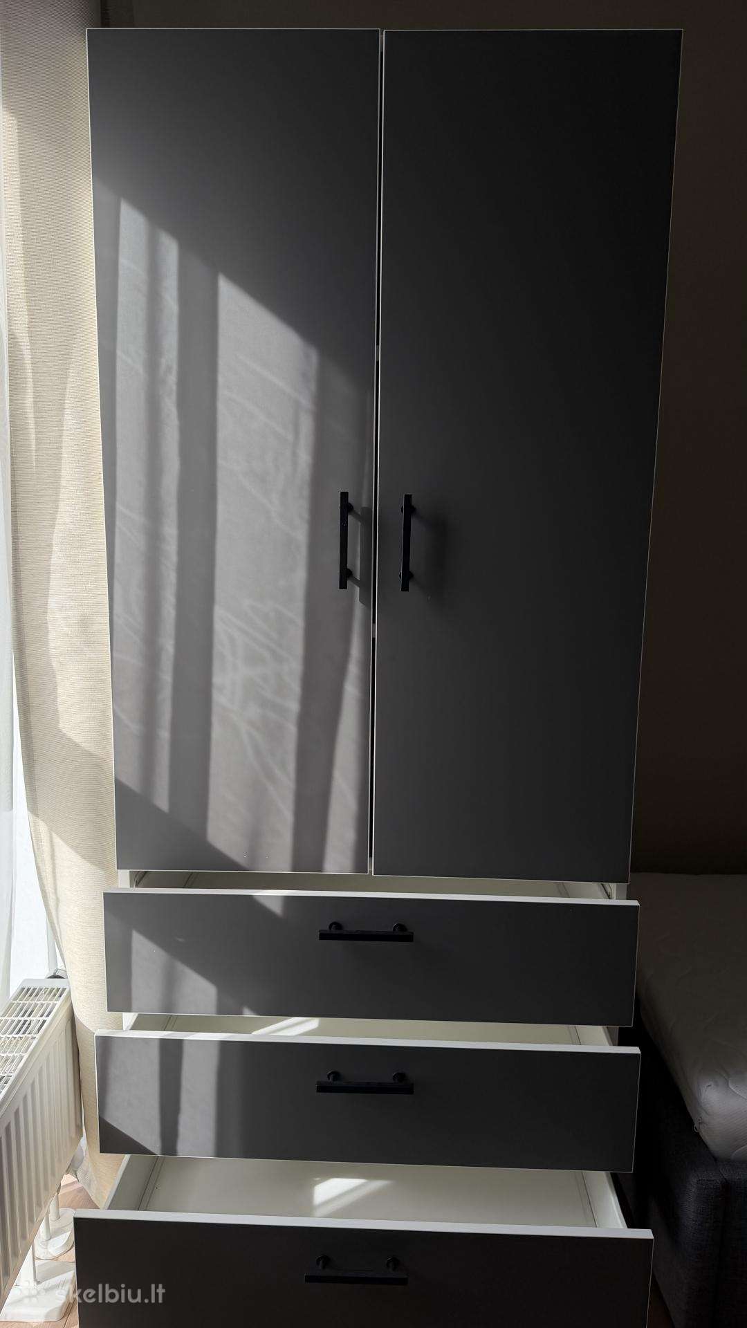 Parduodu Ikea Kalbaden spintą