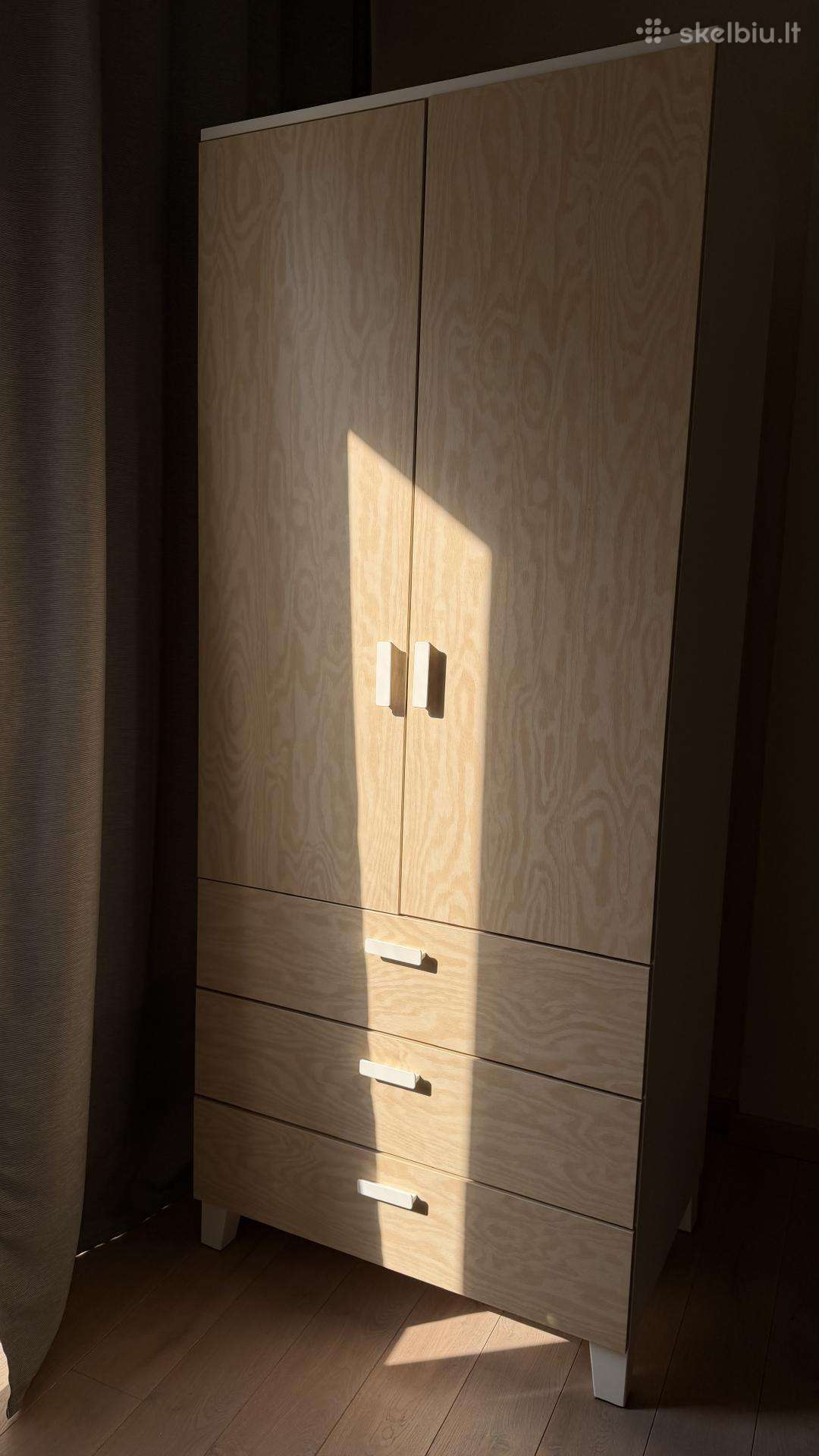 Parduodu Ikea Kalbaden spintą