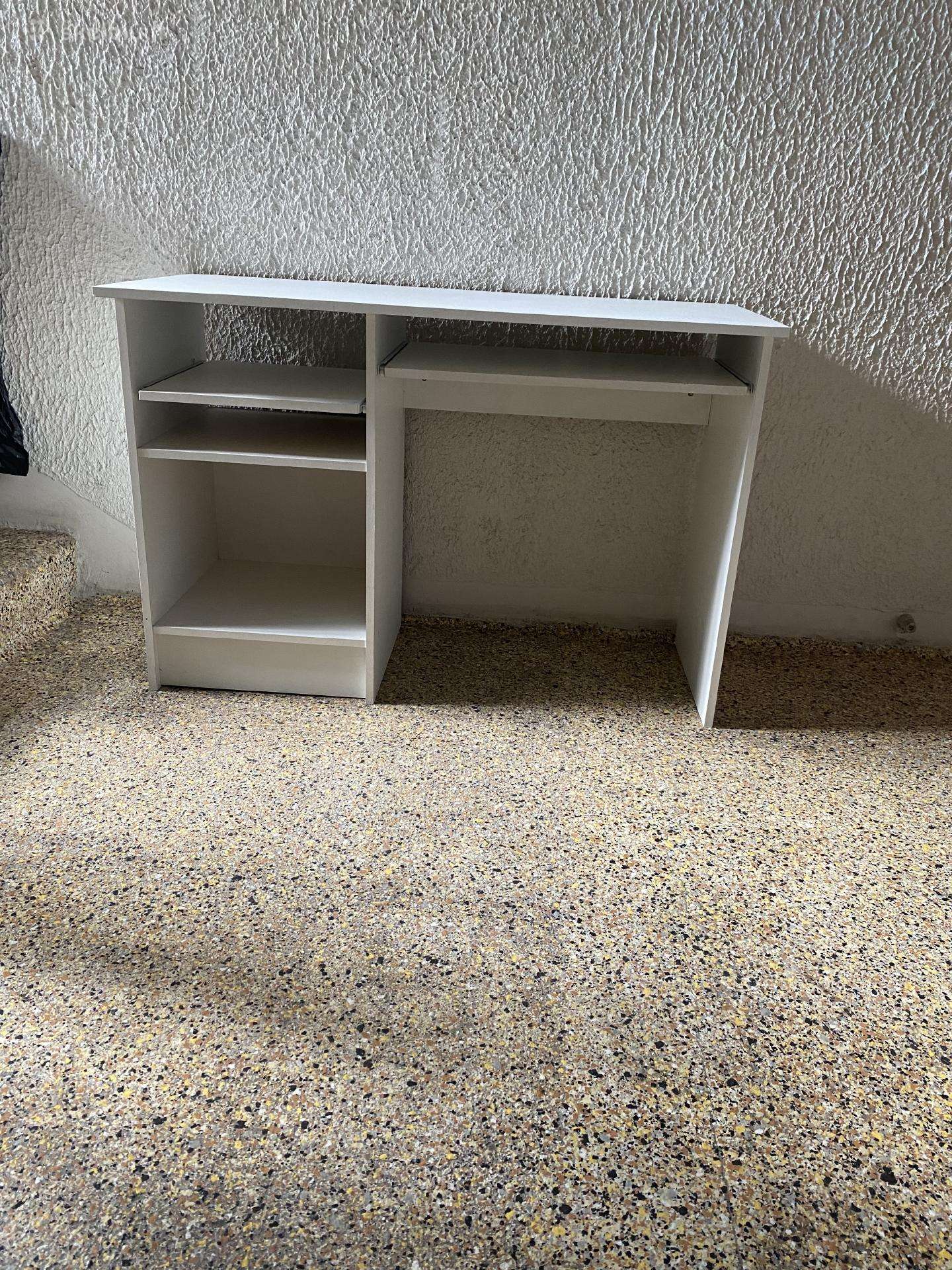 Rašomasis stalas