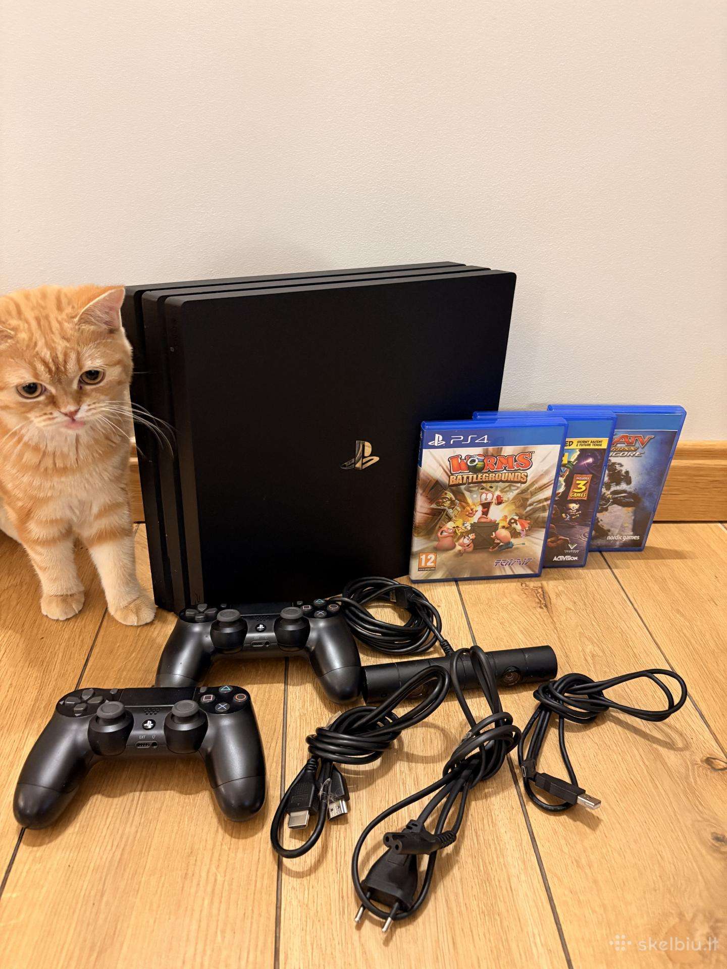 Ps4 Pro Bundle 1 TB– 2 Controllers, Camera