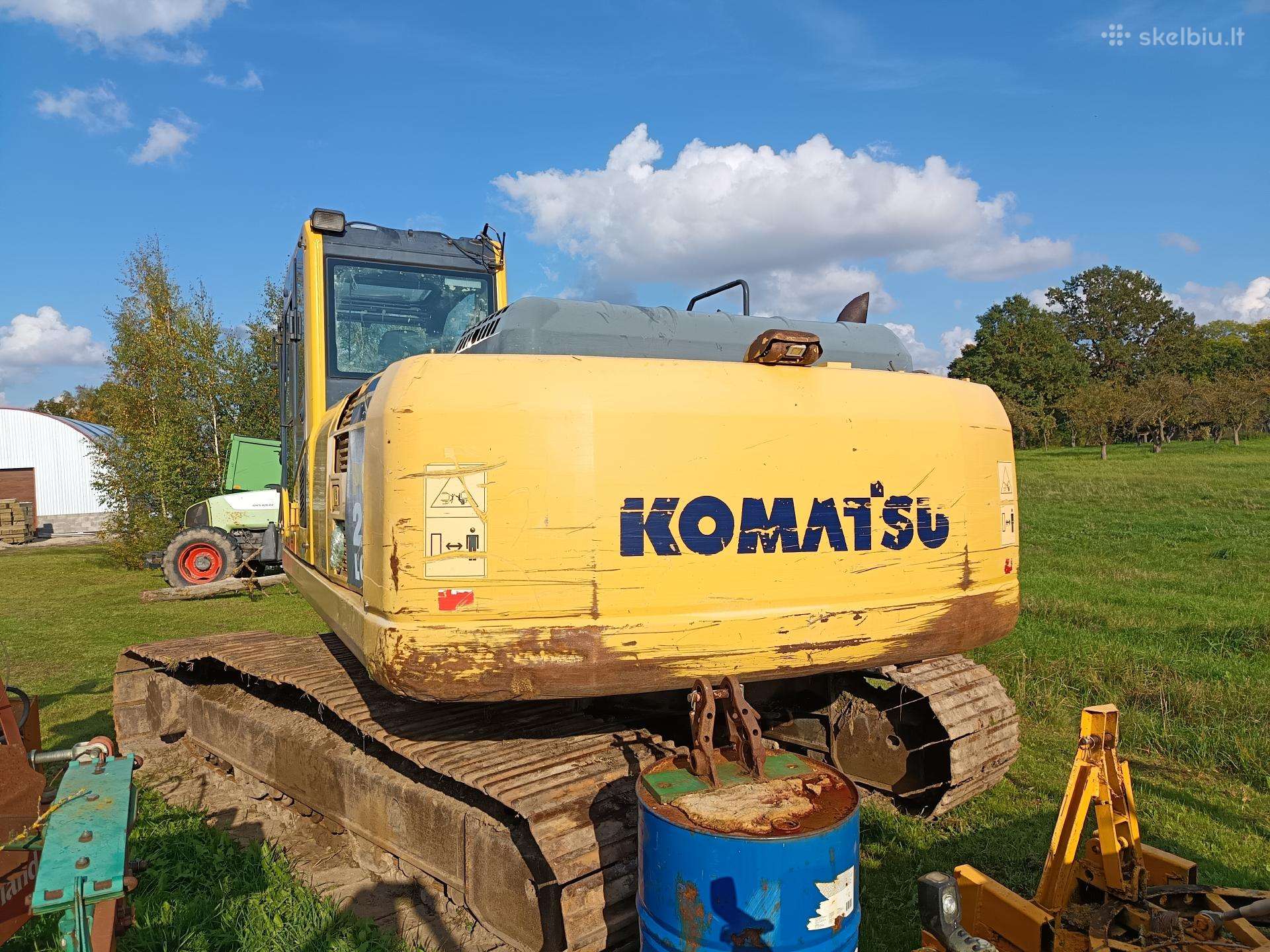 Komatsu PC210LC, excavator
