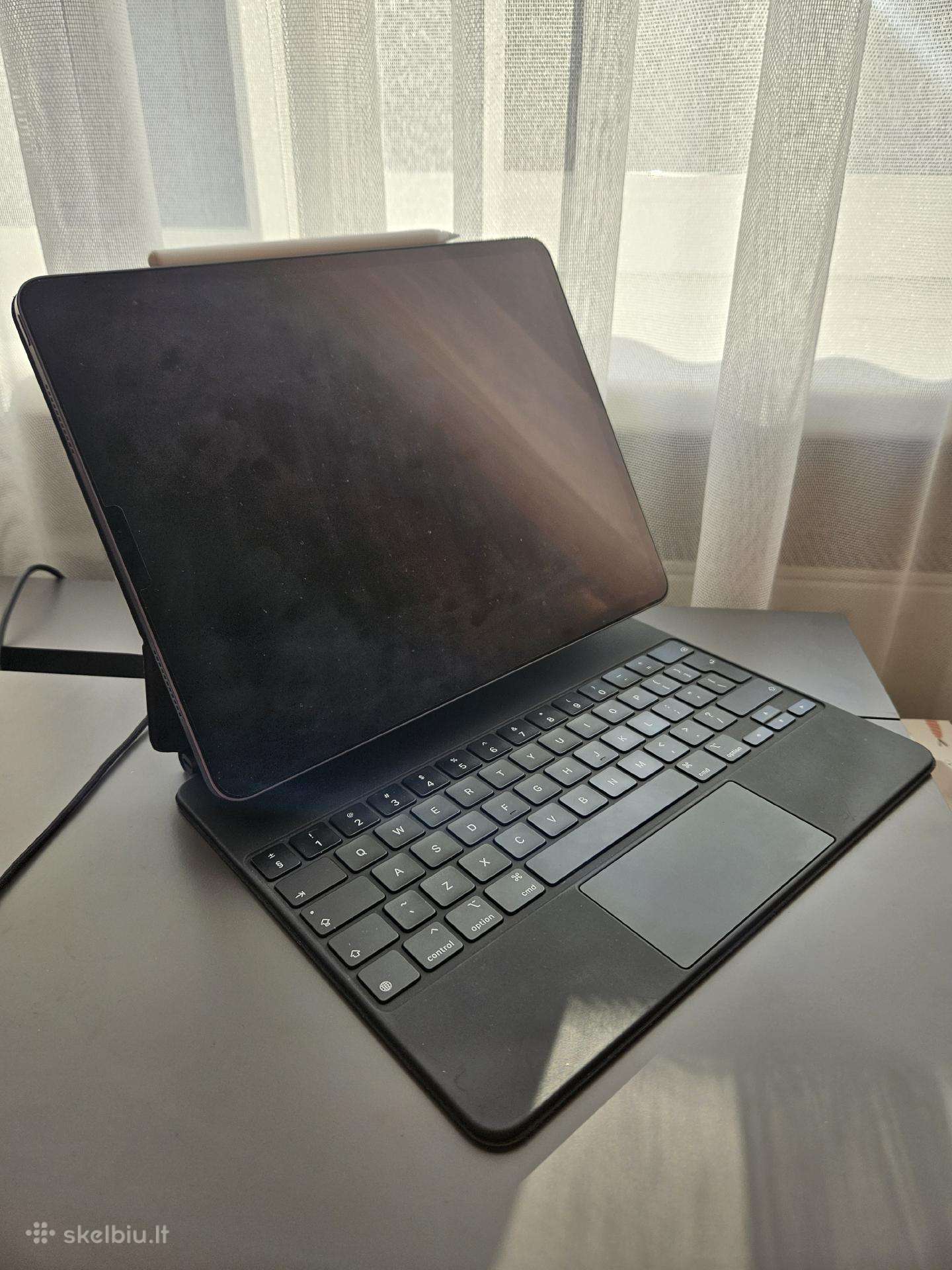 iPad pro M1 12.9' su Magic keyboard, Apple pencil