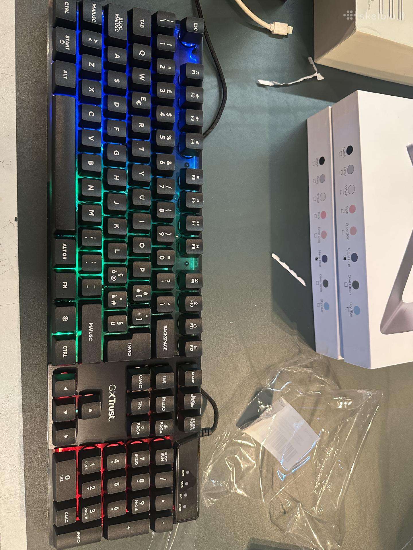 Trust Gxt 835 Azor Gaming klaviatūra itališkas i