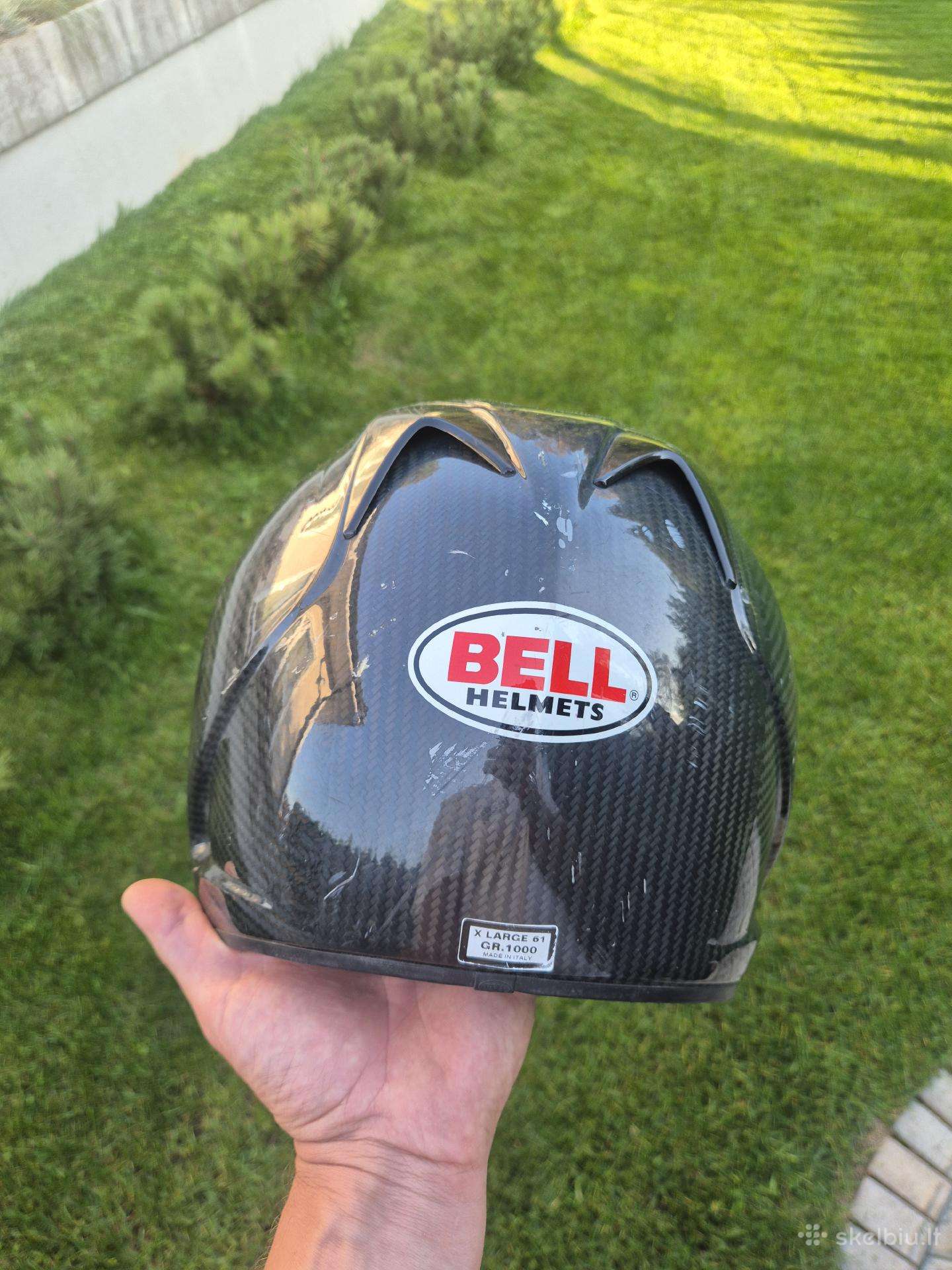 Bell karboninis šalmas