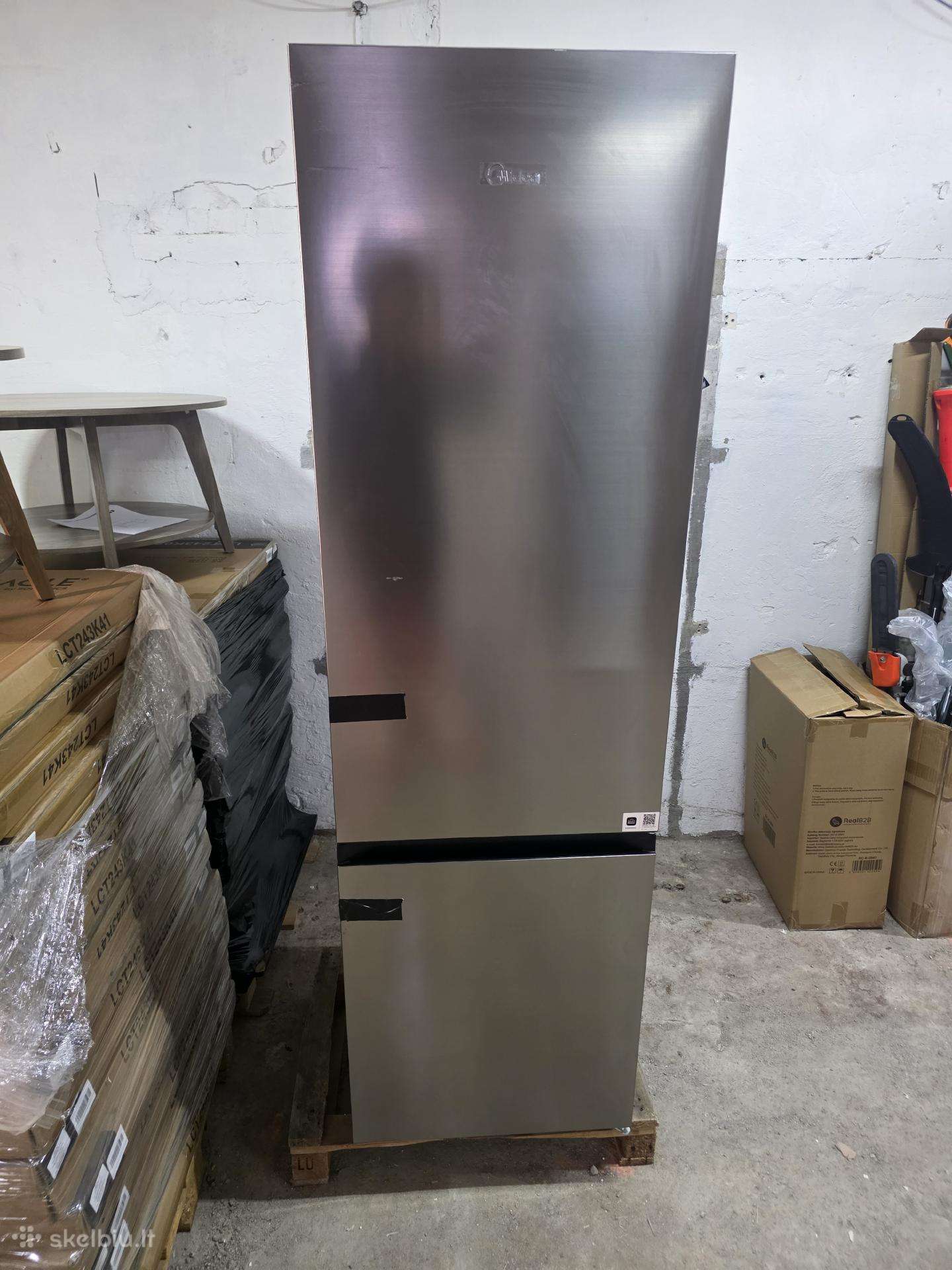 Midea Nofrost šaldytuvas 442l su defektu