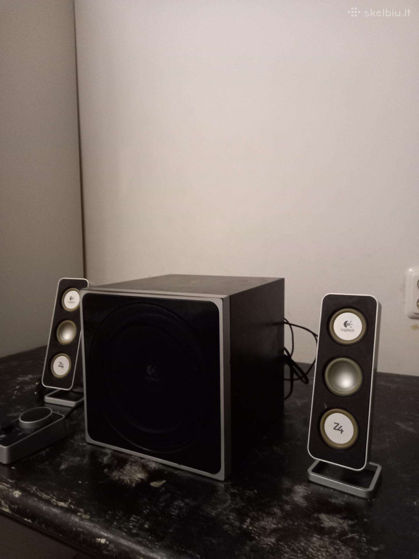 Logitech Z-4 2.1 garso sistema