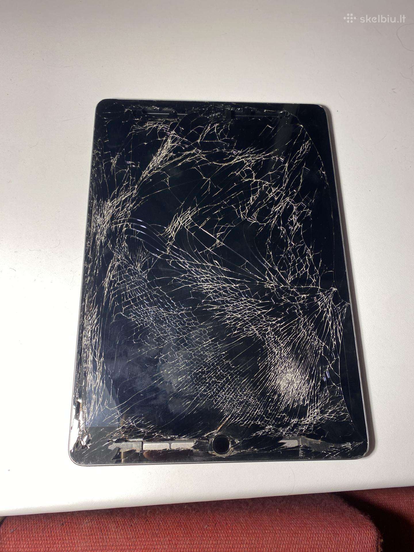 Dužęs, bet veikiantis iPad 10.2 (8th gen) 32gb