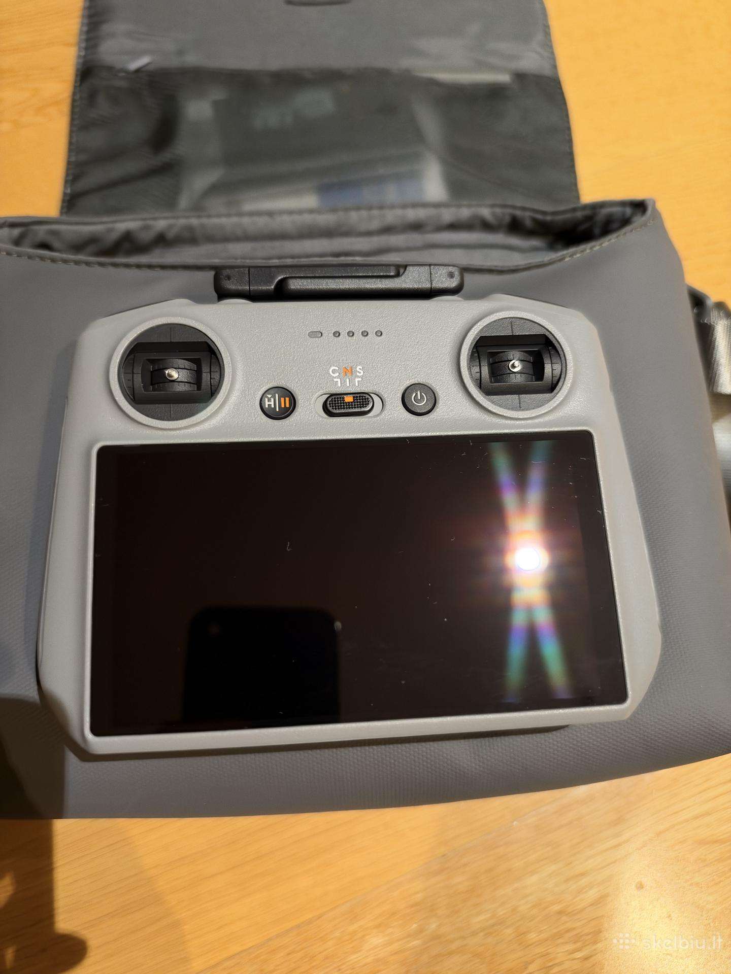 Dji air 3 naujas pultas, baterijos,stotelė,krepšy