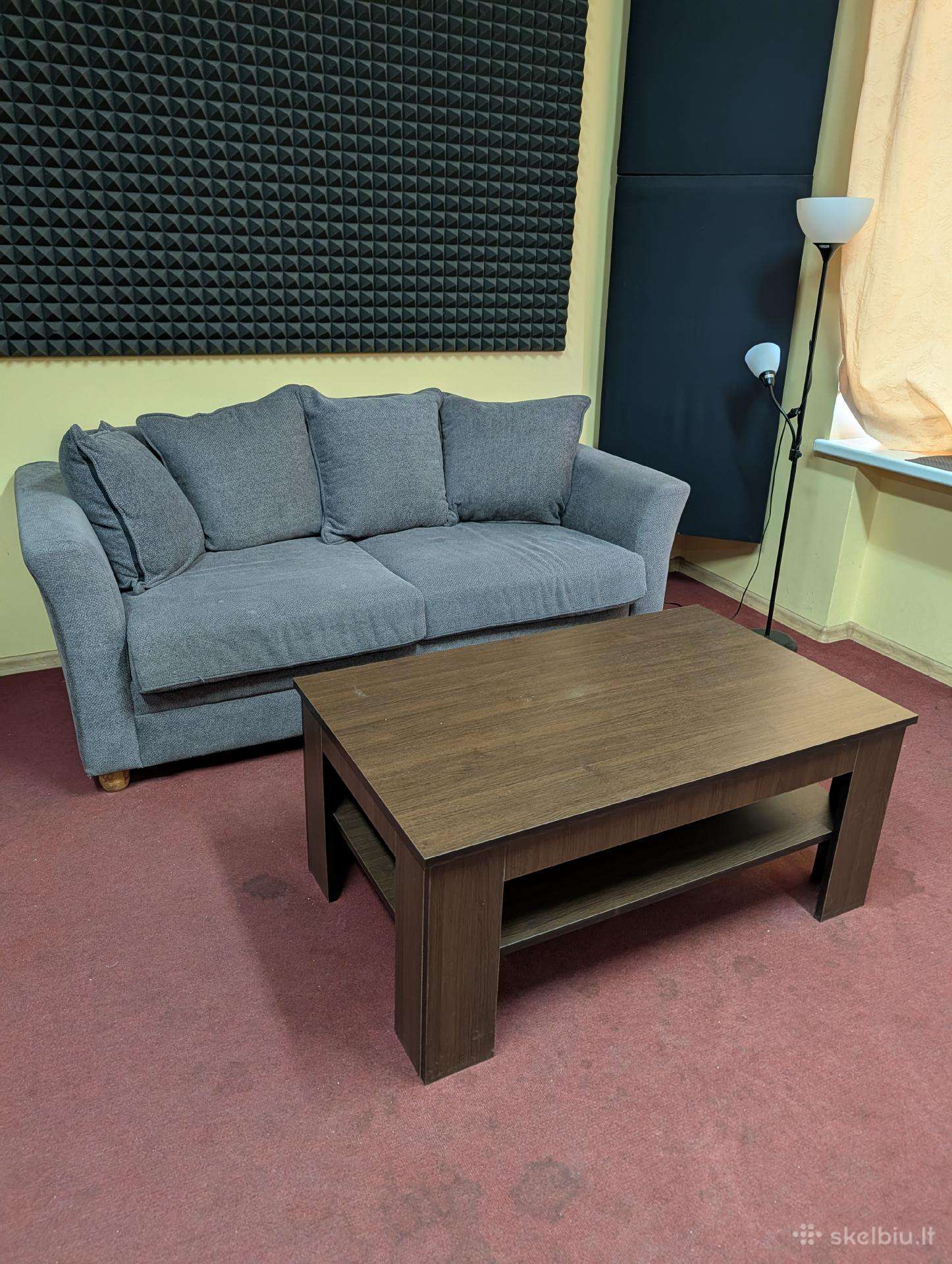 Sofa ir staliukas