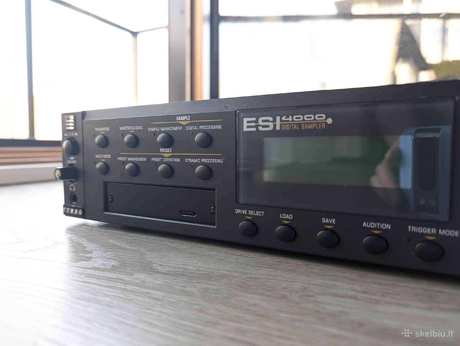 Emu Esi4000 8 out, 32 MB, Blue Scsi