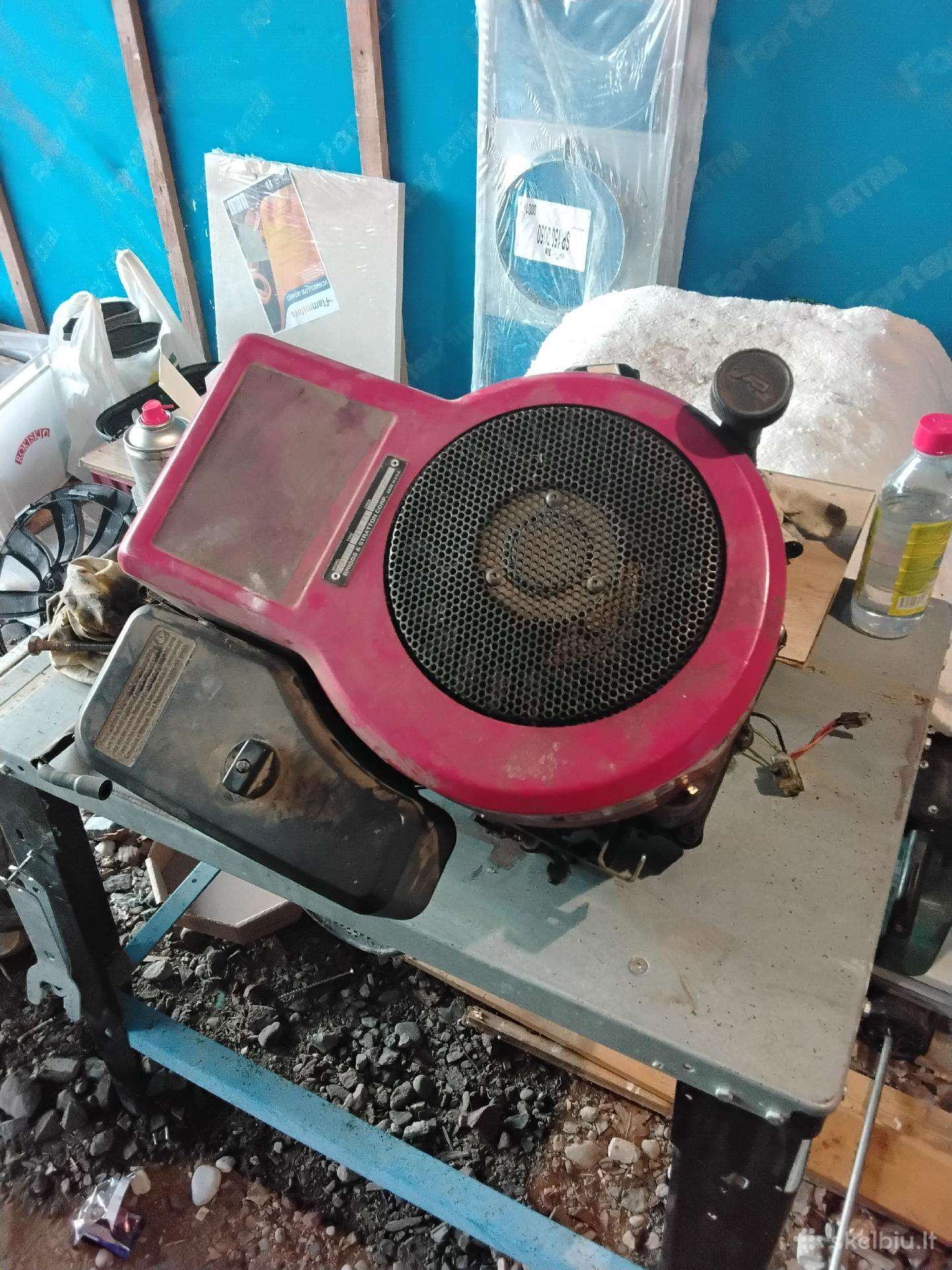 Brikstaunt variklis 14,5 kw 0 šilalė