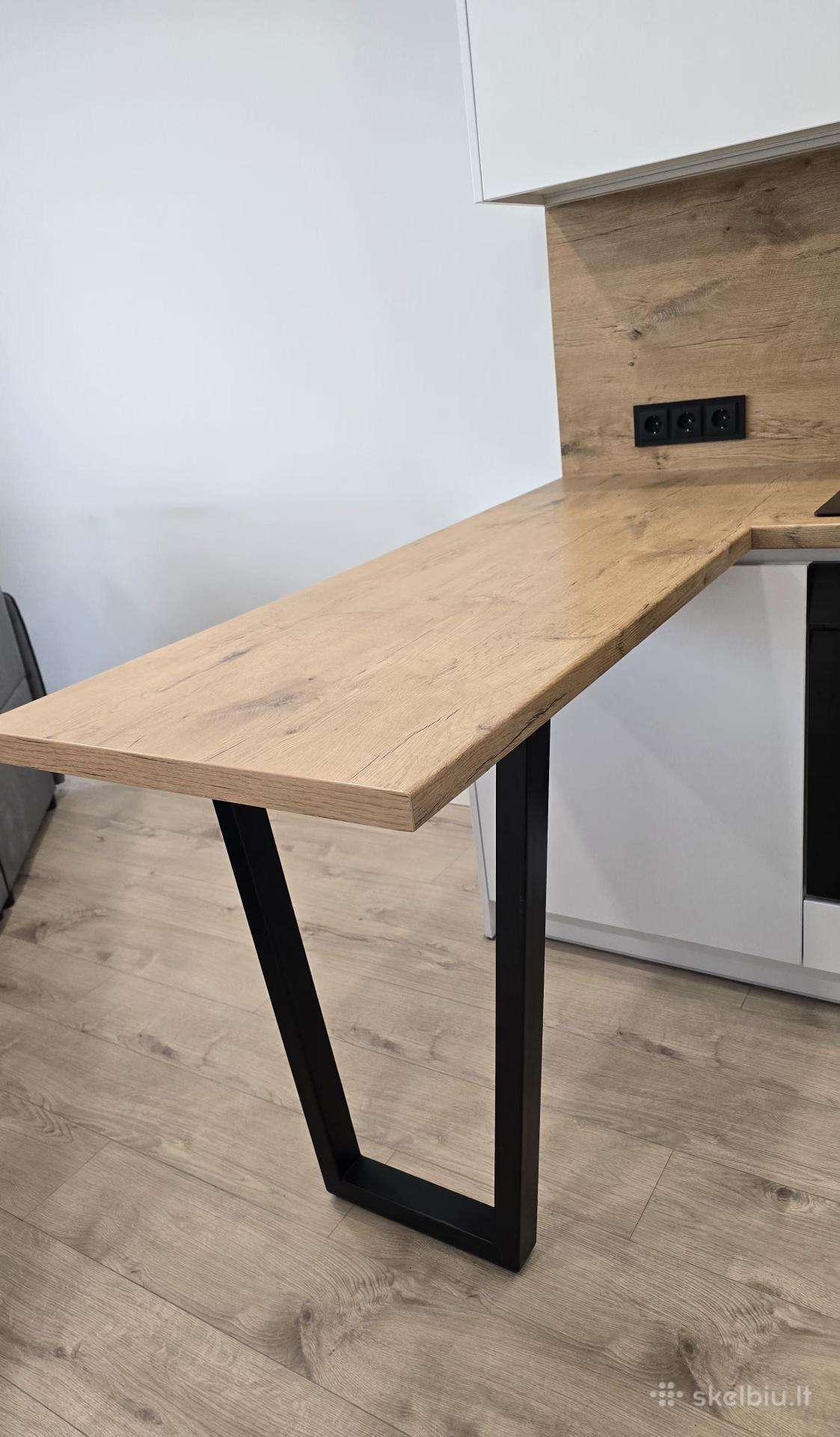 Metalinė pusbario stalo koja / rėmas, juoda