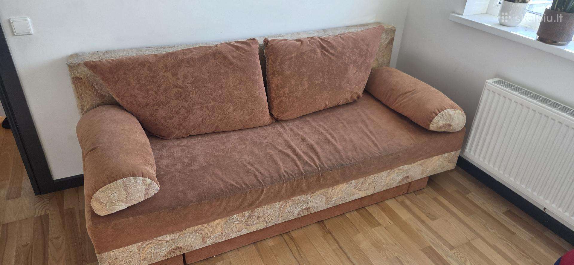 Oranžine sofa lova