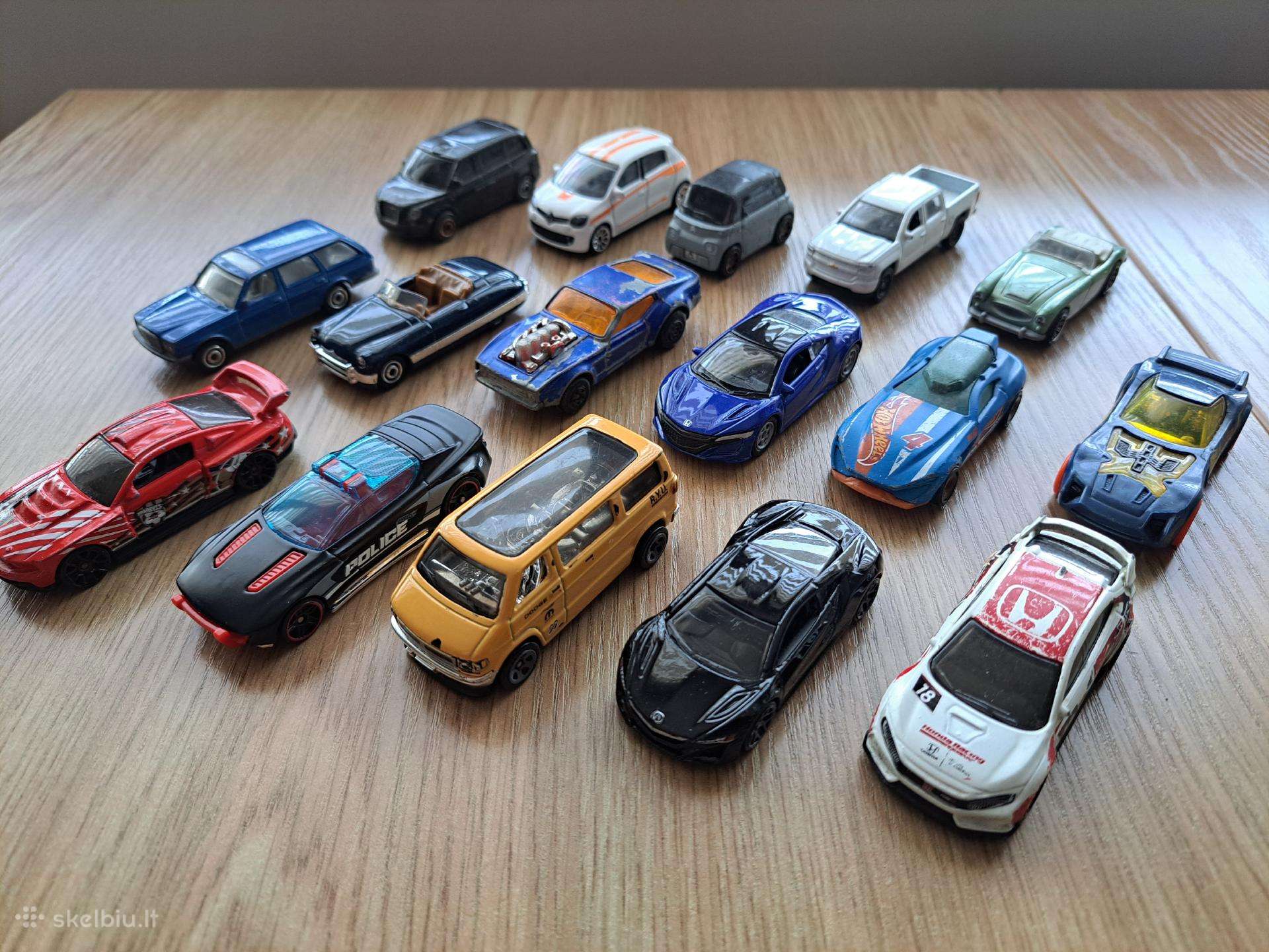 Hot wheels ir Matchbox modeliukai 1/64