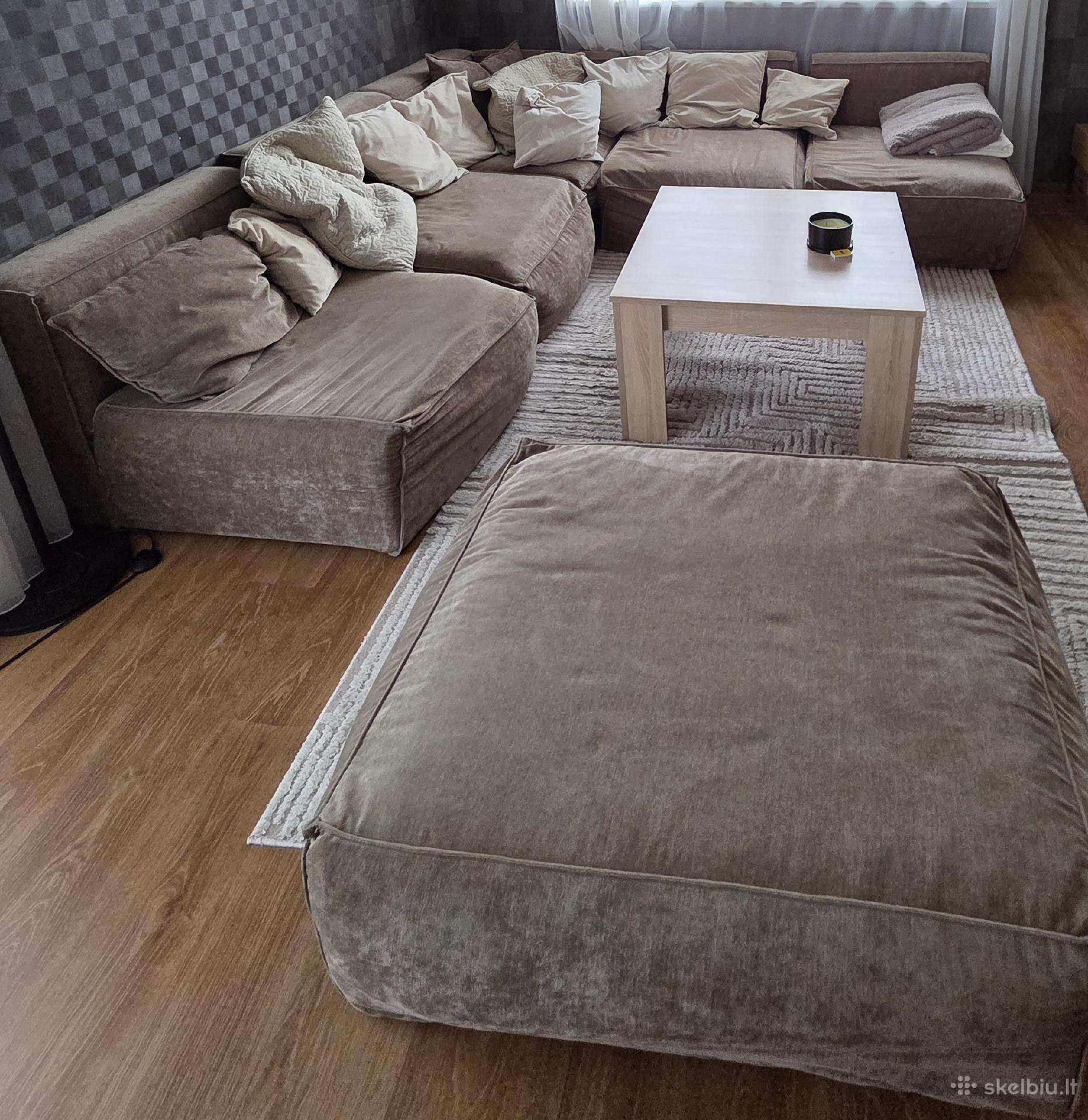 Dovanoju! Sofa su pufu