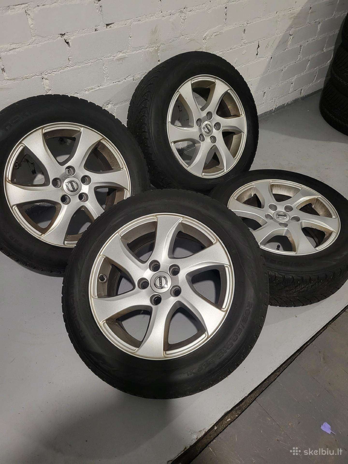 Žiemines padangos kartu su volvo v40 ratlankiais