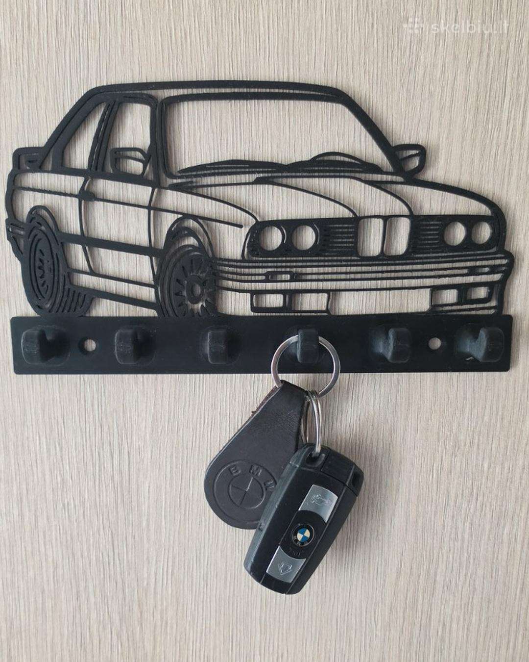 E30 stiliaus raktų pakaba