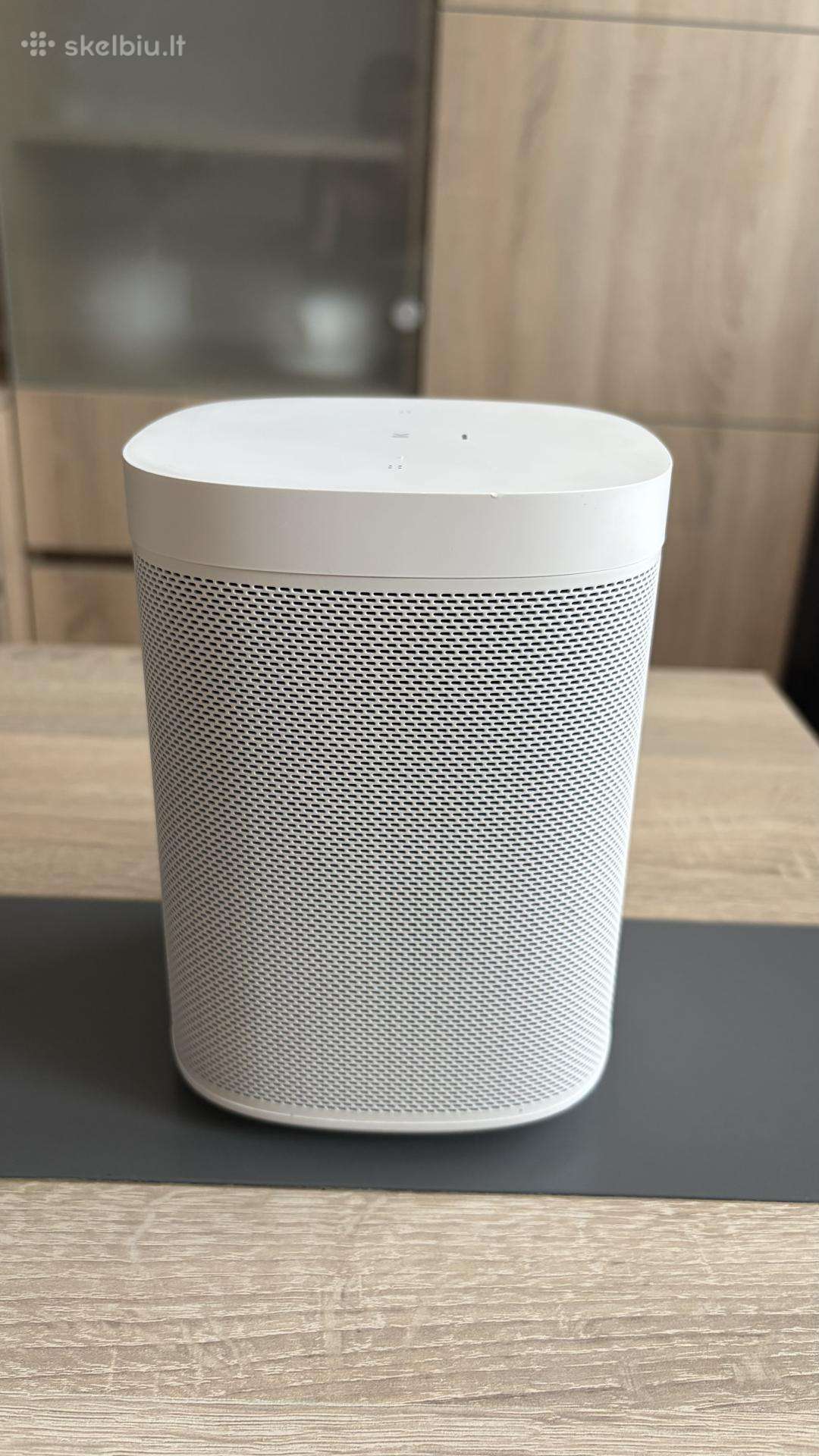 Sonos One SL; Harman Kardon Onyx Studio 4
