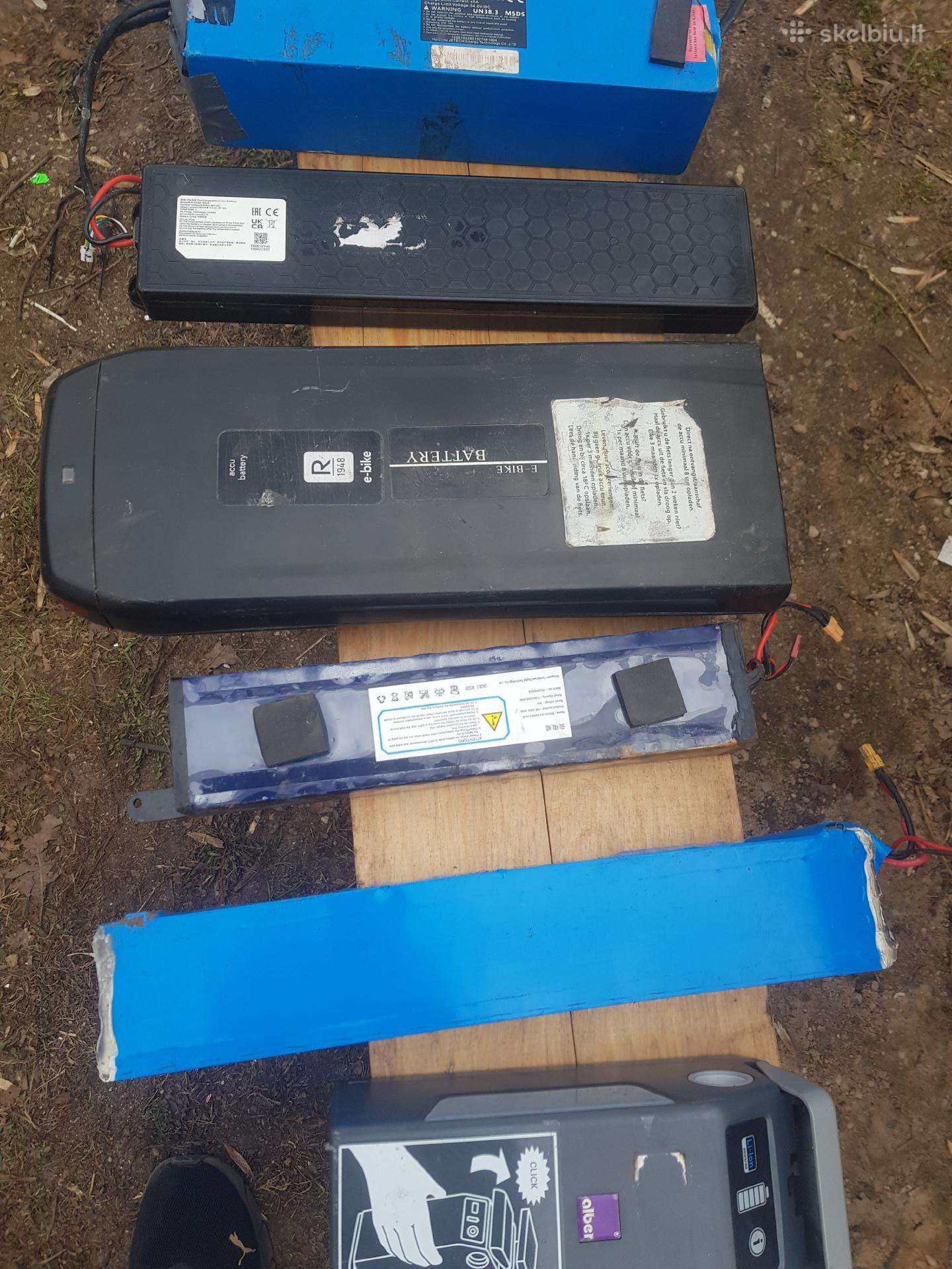 Paspirtuku ir dviračiu baterijos