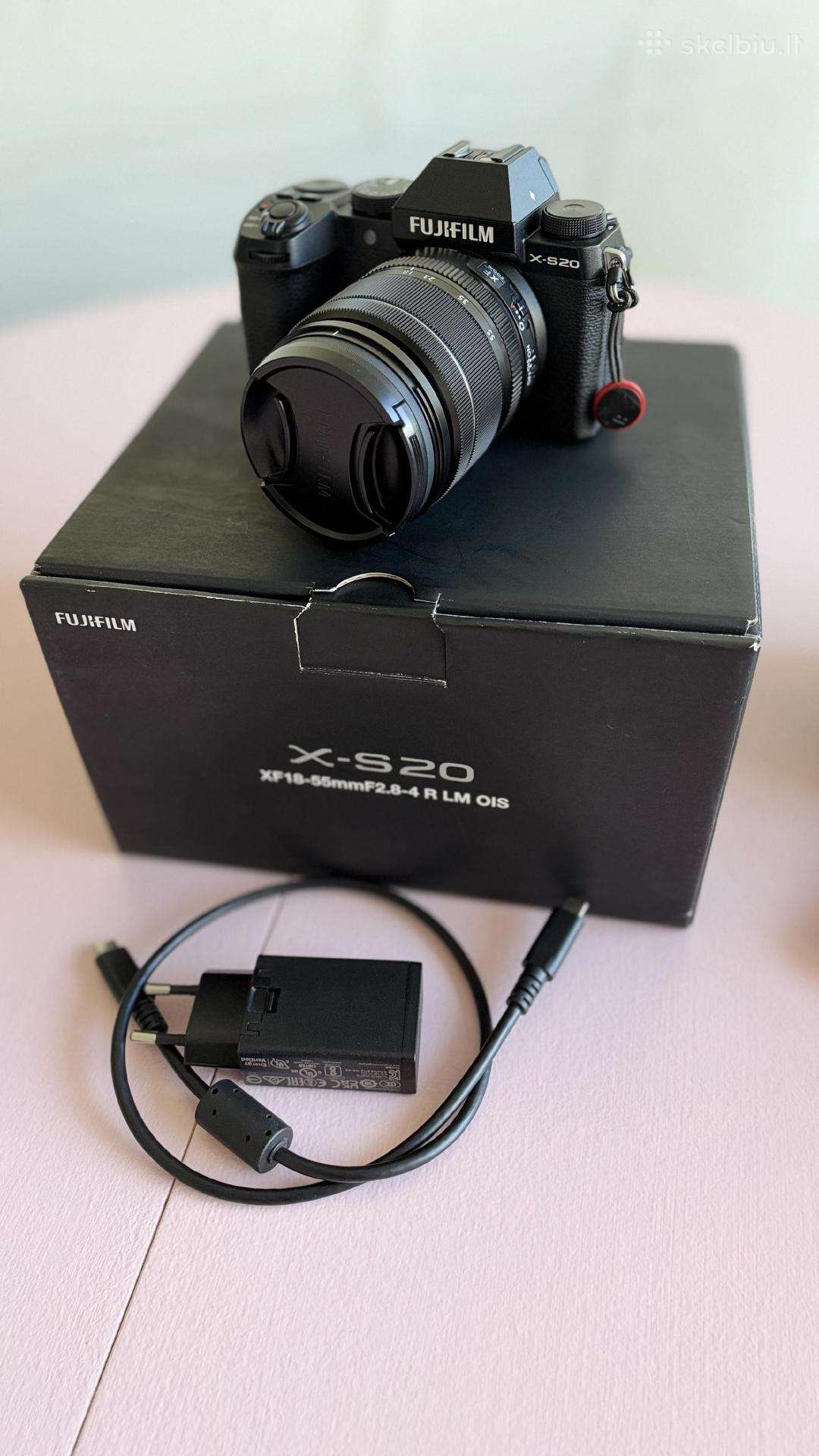 Fujifilm X-s20 su Fujifilm Xf 18-55mm ir priedais