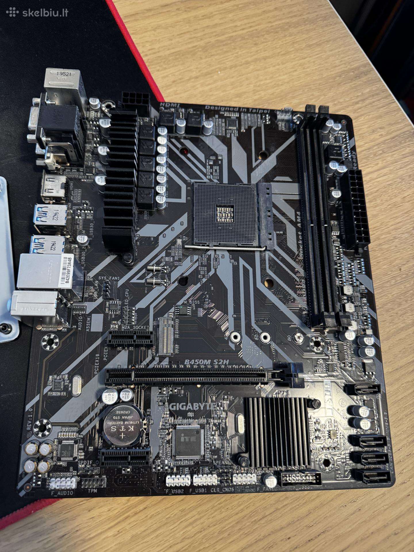 Gigabyte B450m S2h Motininė Plokštė