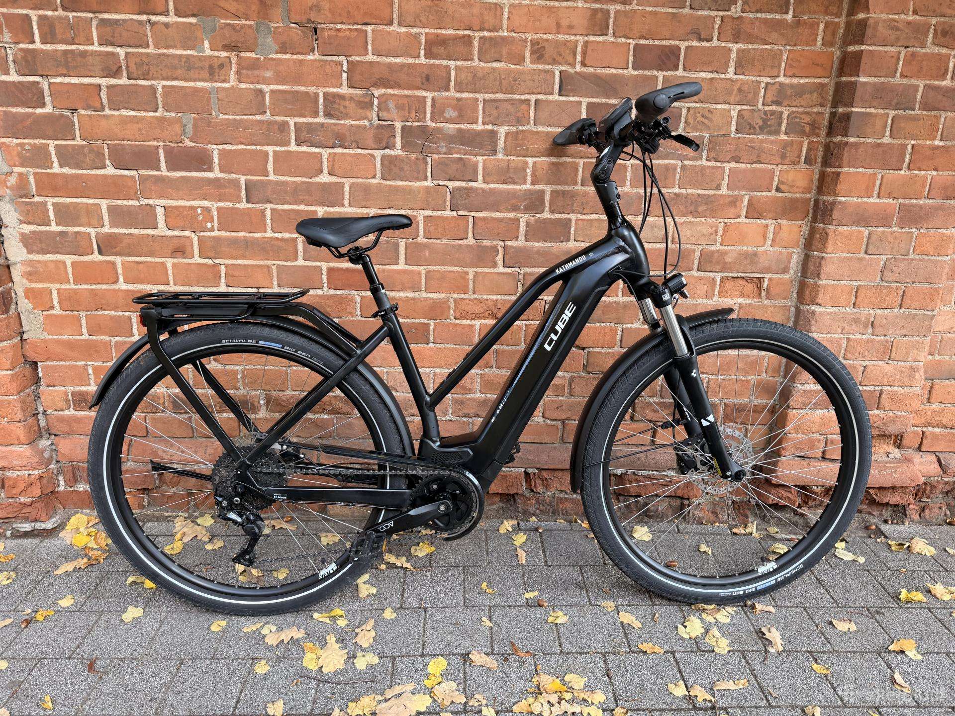 Cube Kathmandu Hybrid Pro 625