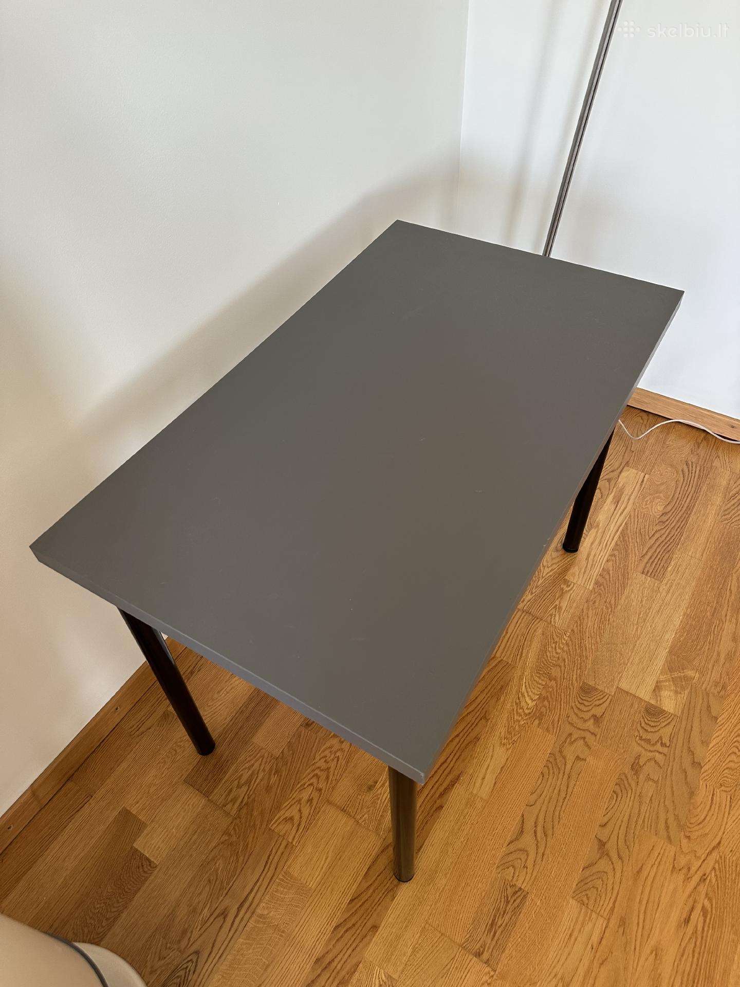 Ikea stalas