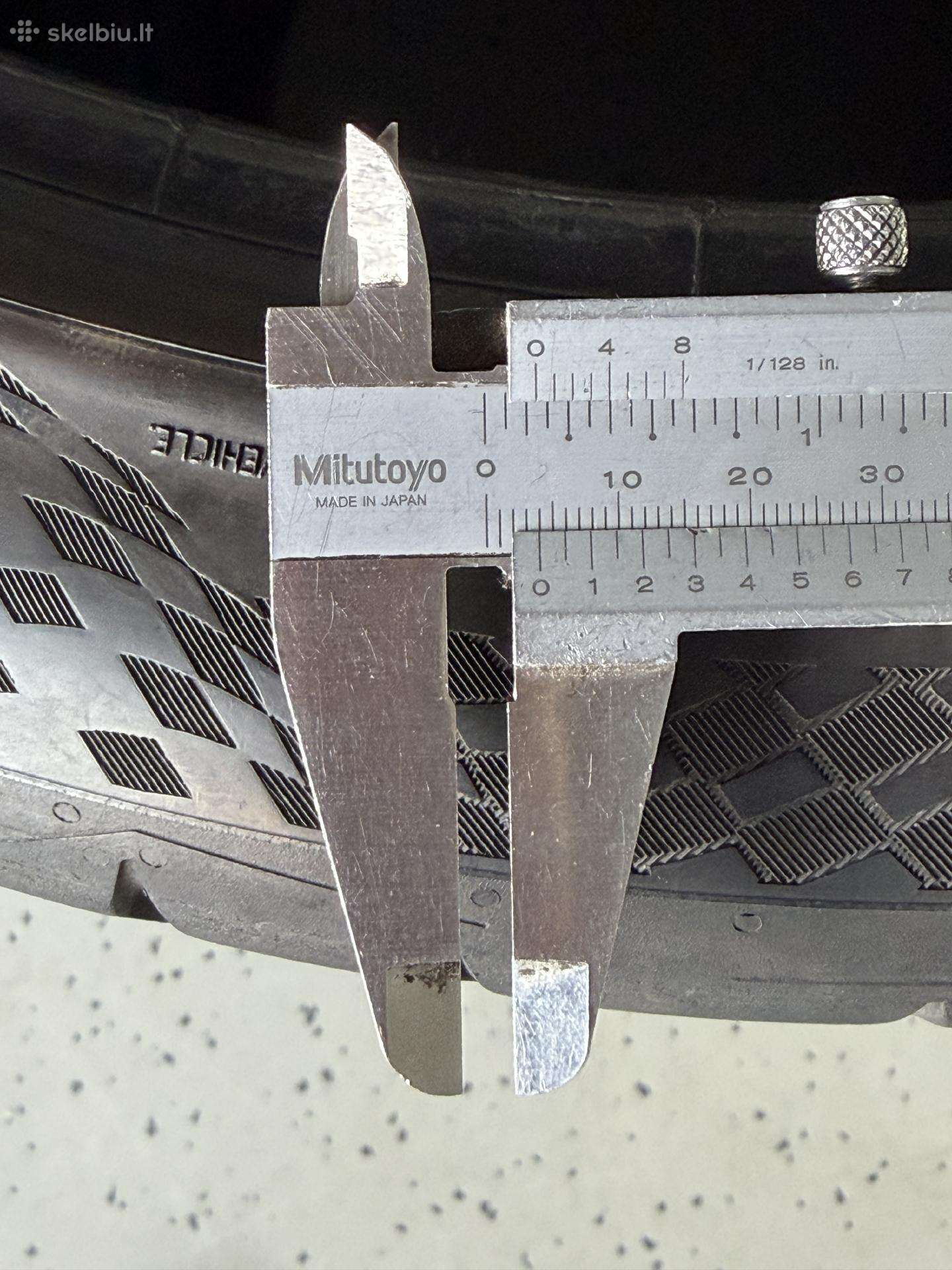 Continental, летние 225/40 R19