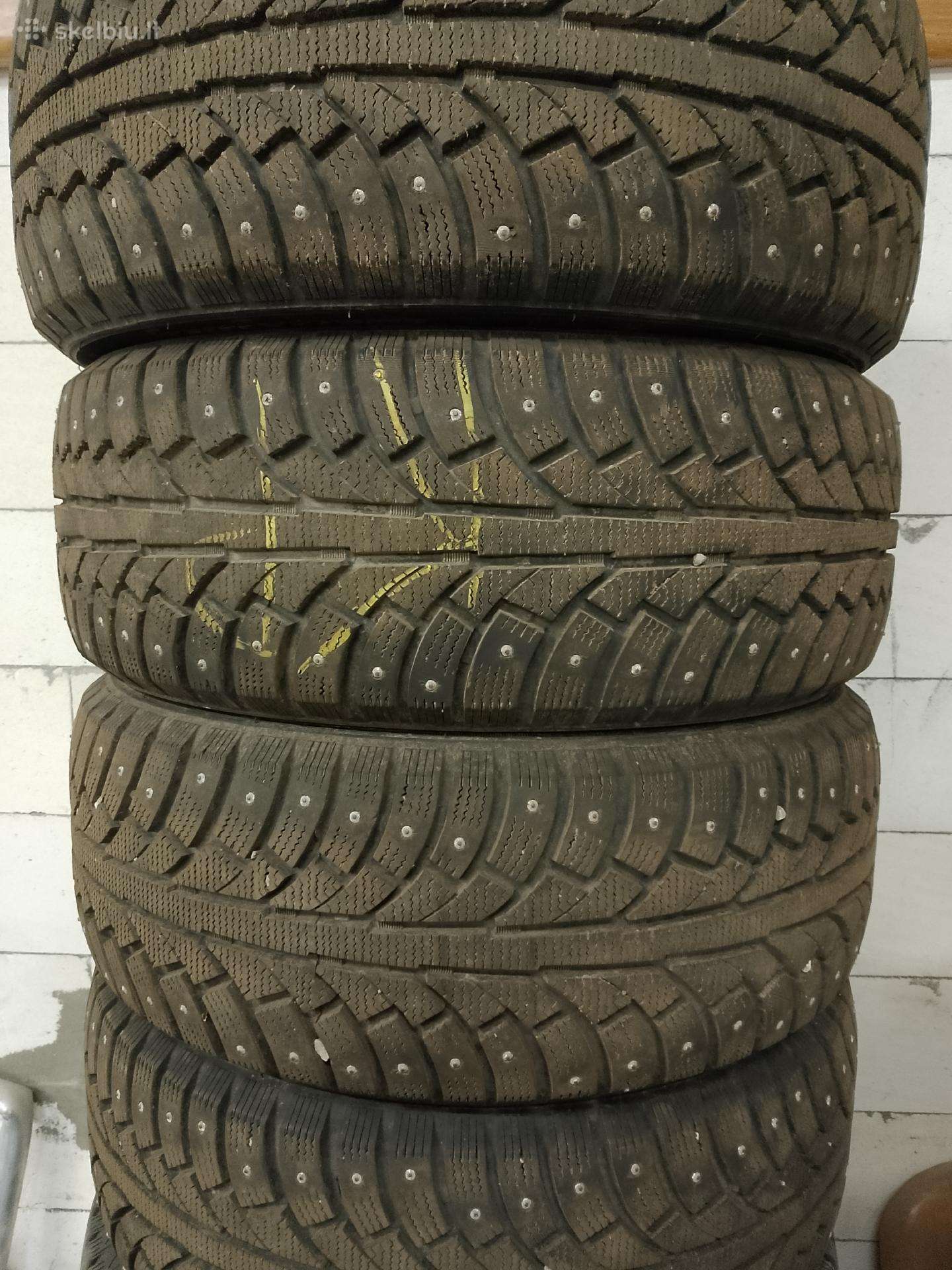Padangos 225/50 R18 žieminės , dygliuotos