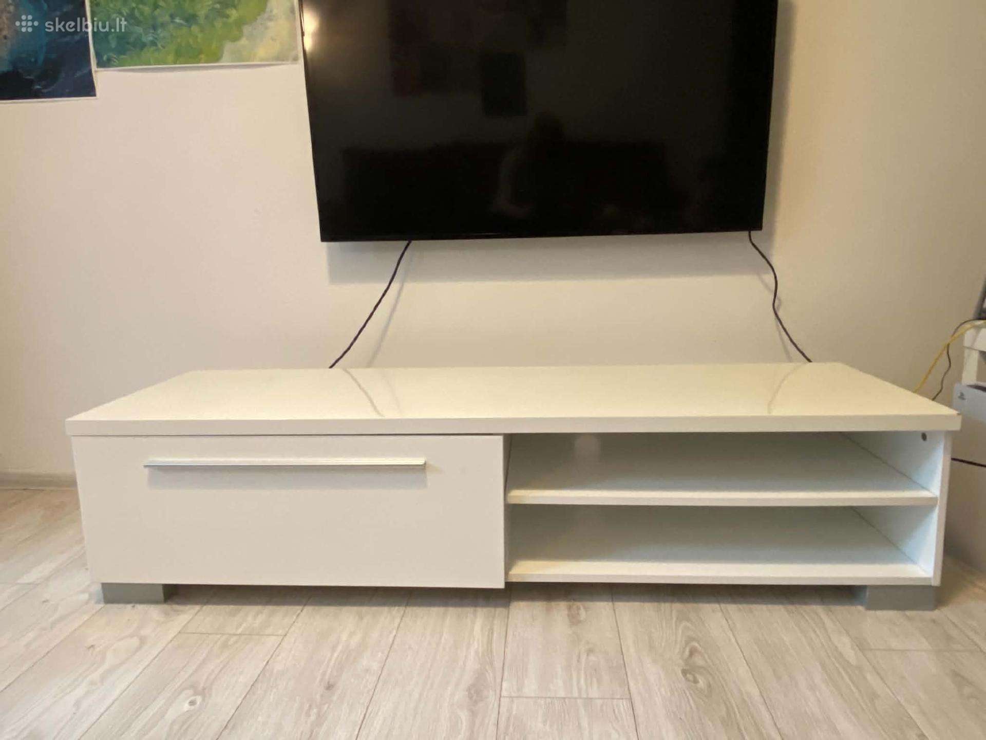 Dovanojame TV spintelę