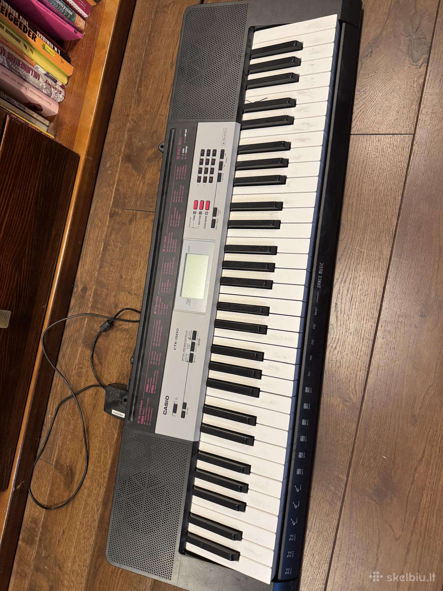Casio sintezatorius