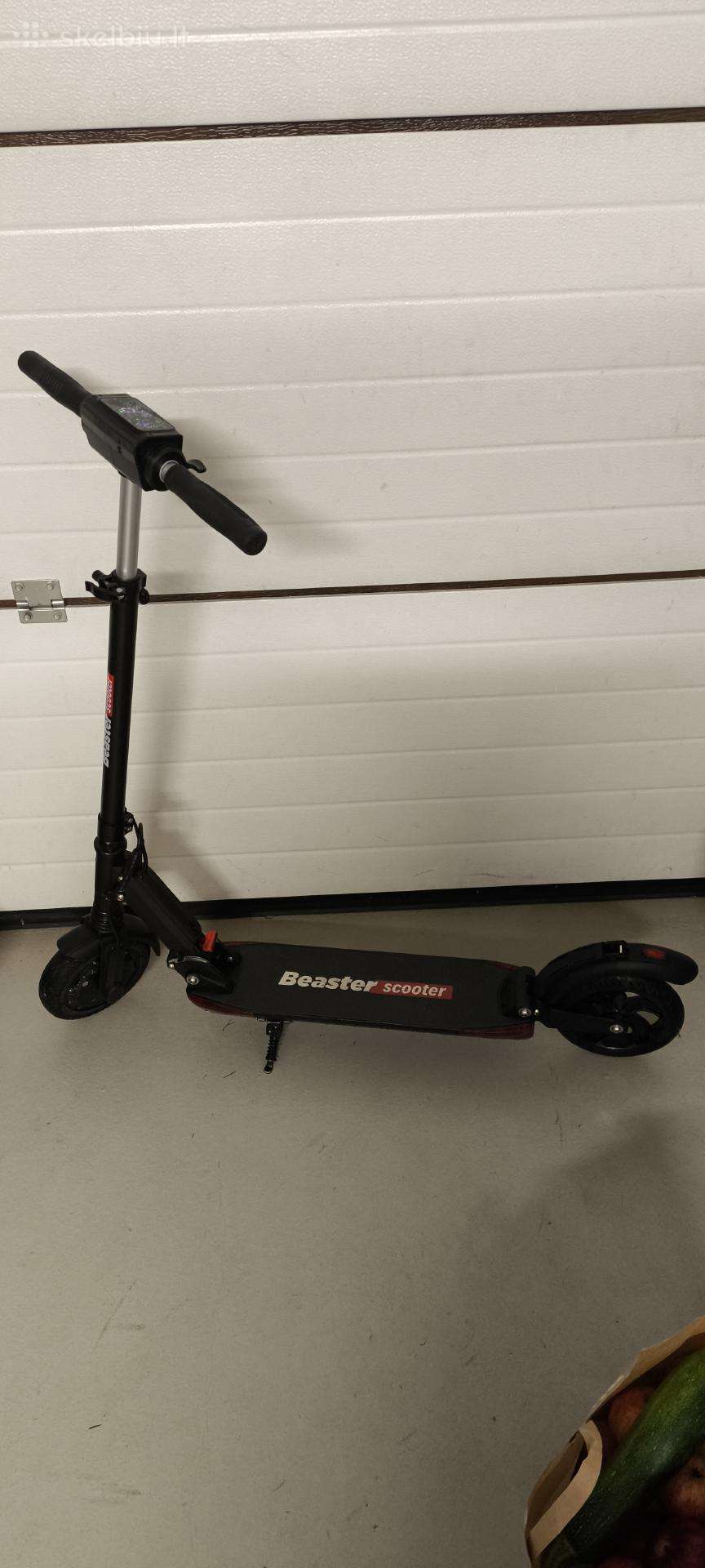 Beaster Scooter Bs52st