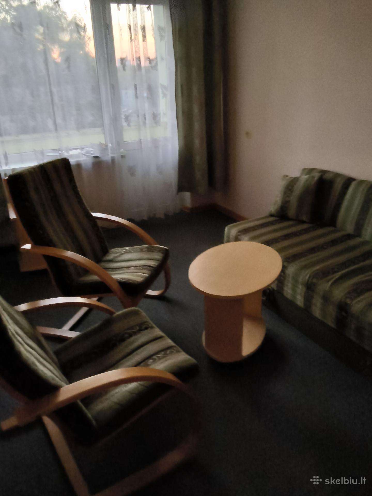 Dovanojama sofa lova,du foteliai ir staliukas