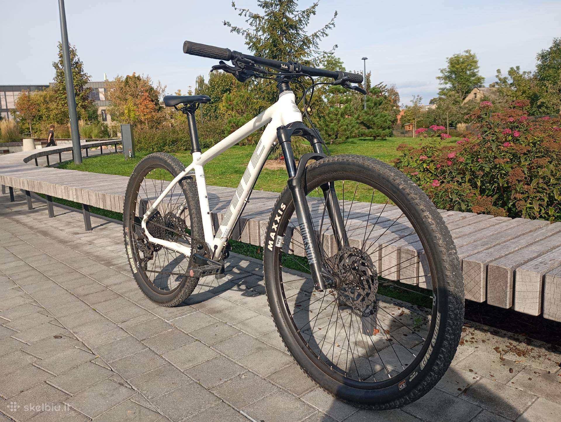 MTB White hardtail dviratis