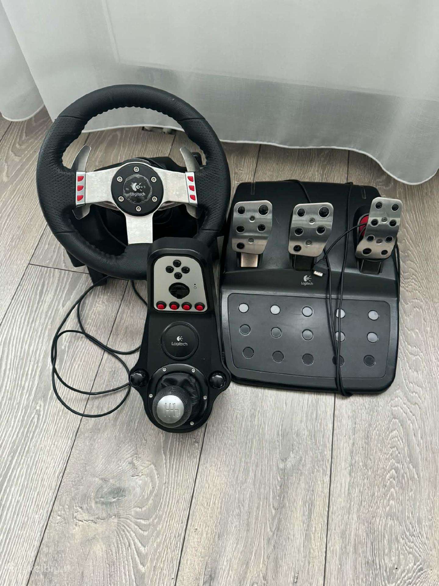 Logitech G25 pilnas komplektas