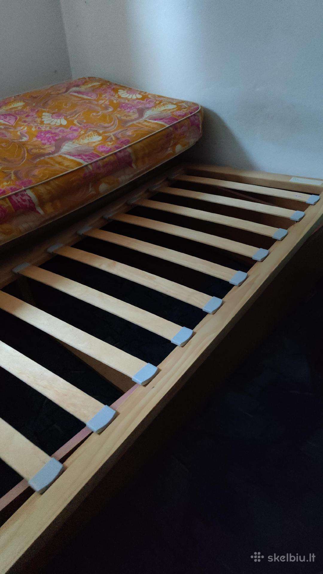 Lovos grotelės 90 cm. pločio 2 vnt.