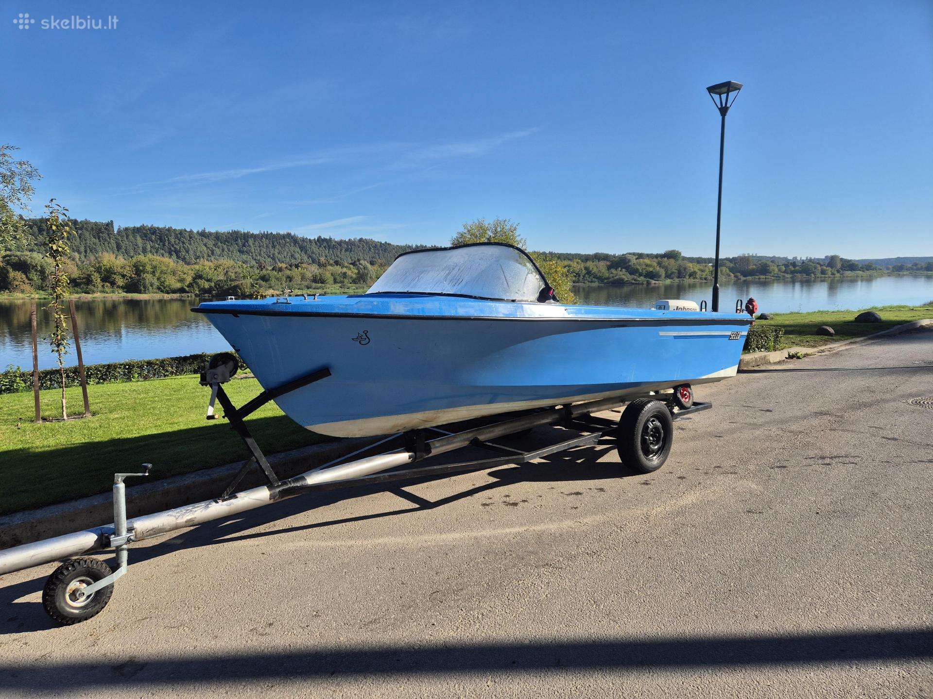 Parduodamas kateris, johnoson 30hp 2005m