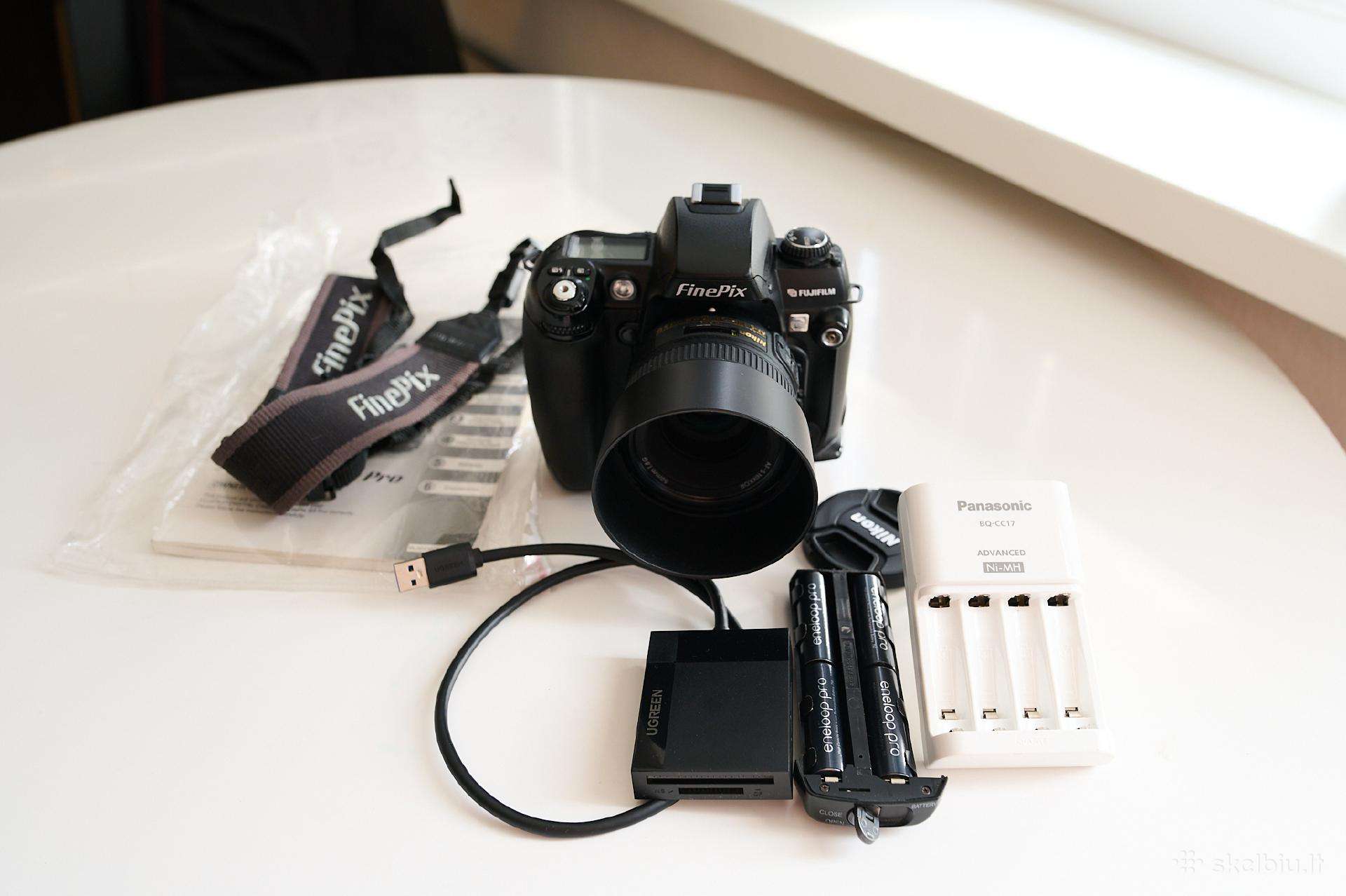 Fujifilm S3 pro su Nikkor 50 1.8g